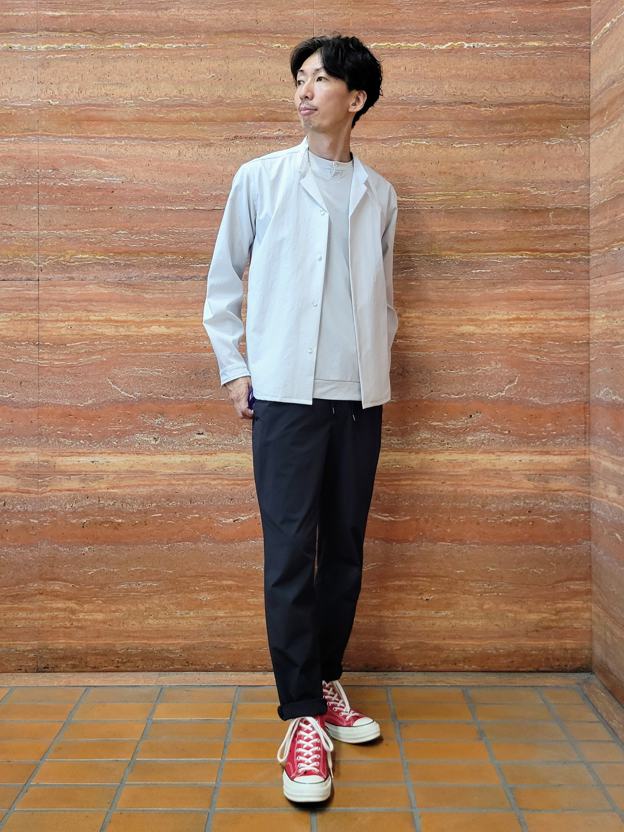 piroyaさんの「TAKEO KIKUCHI｜【撥水・洗える・シワになりにくい】 リランチェ（R） シャツ」を使ったコーディネート