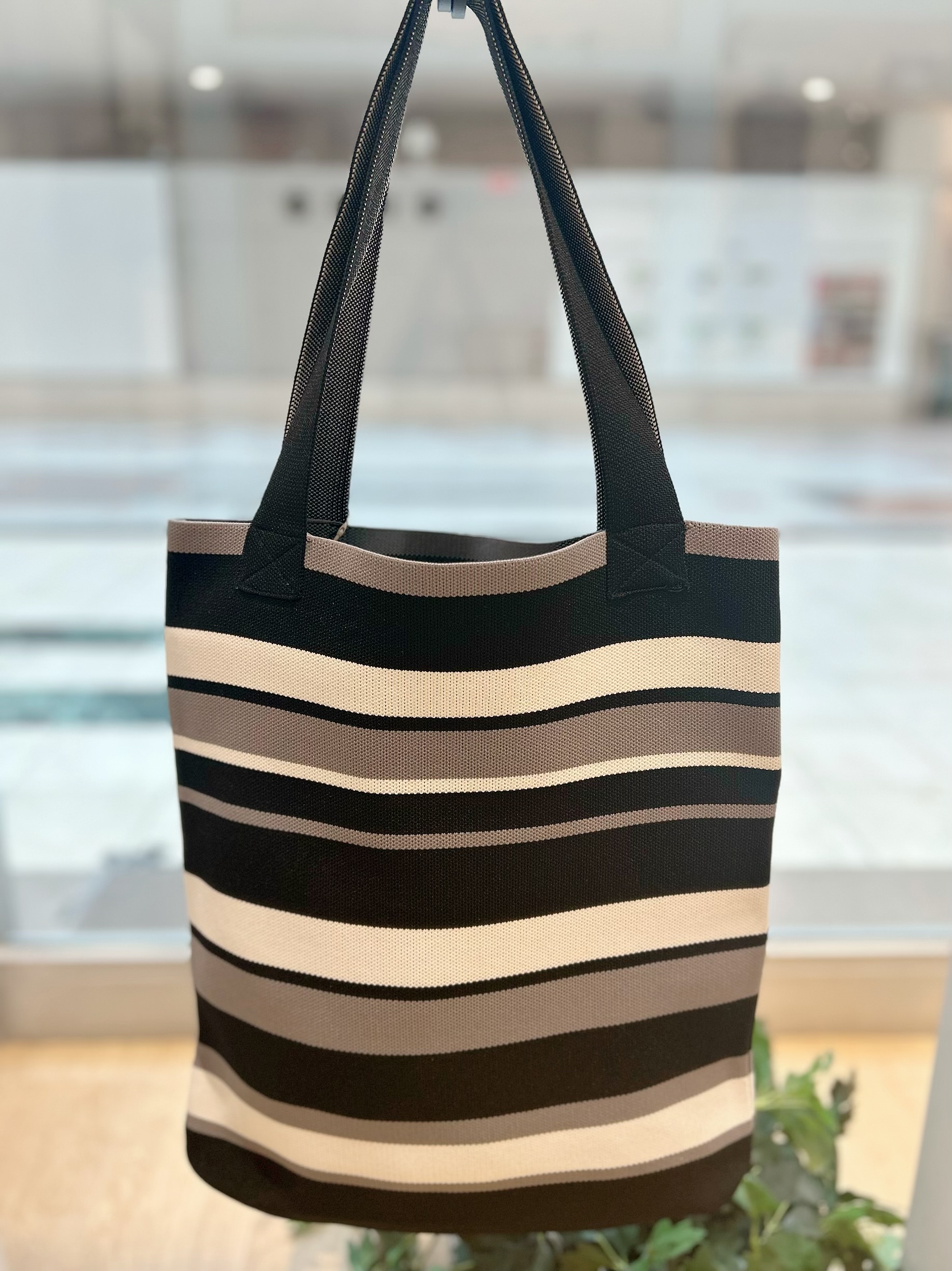 YOUKOさんの「Dessin｜【マシンウォッシャブル・A4収納可】ランダムボーダーニットBAG」を使ったコーディネート