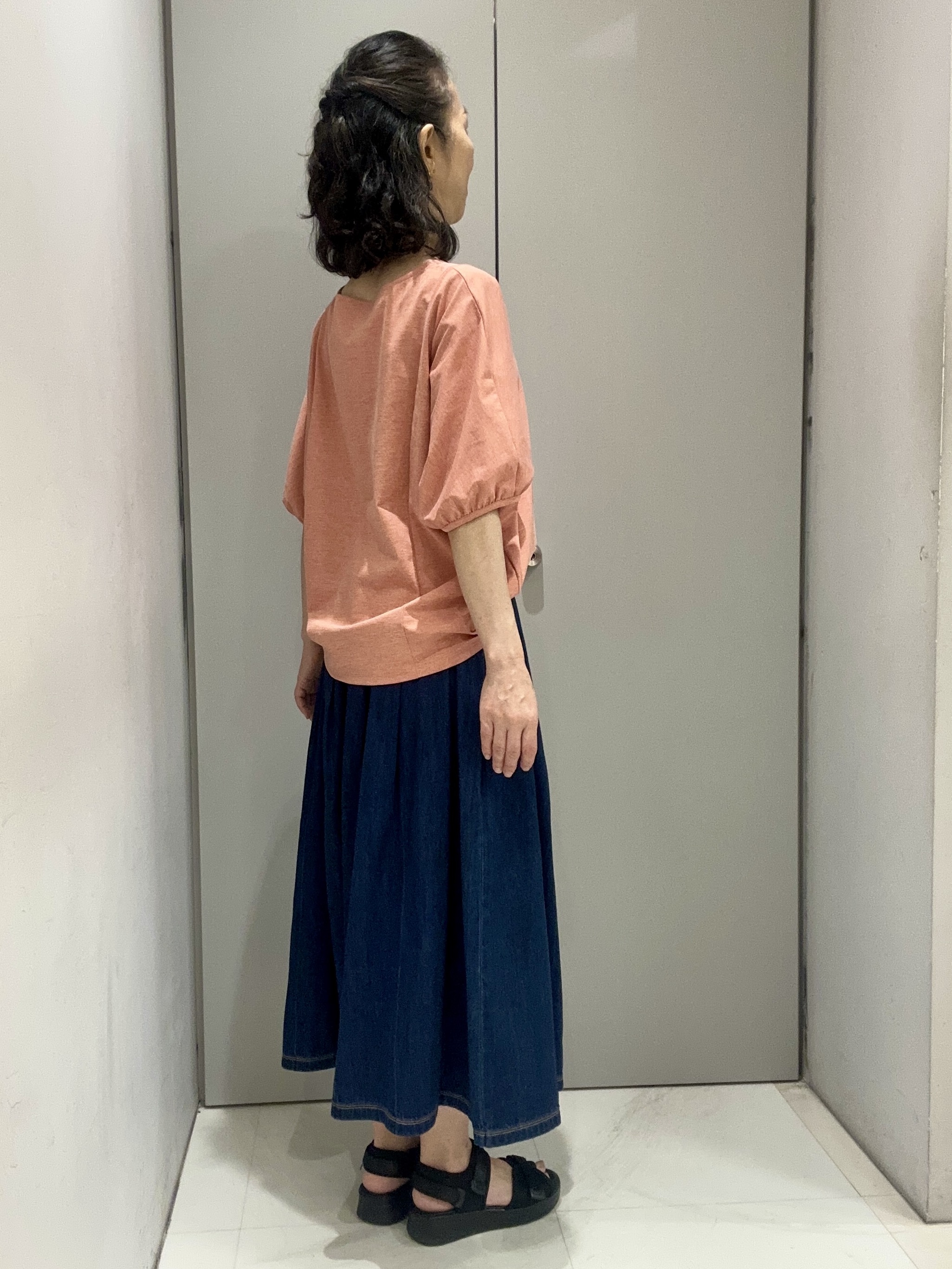 Kouさんの「Reflect｜【UVカット／接触冷感／吸水速乾】ギャザースリーブカットソー」を使ったコーディネート
