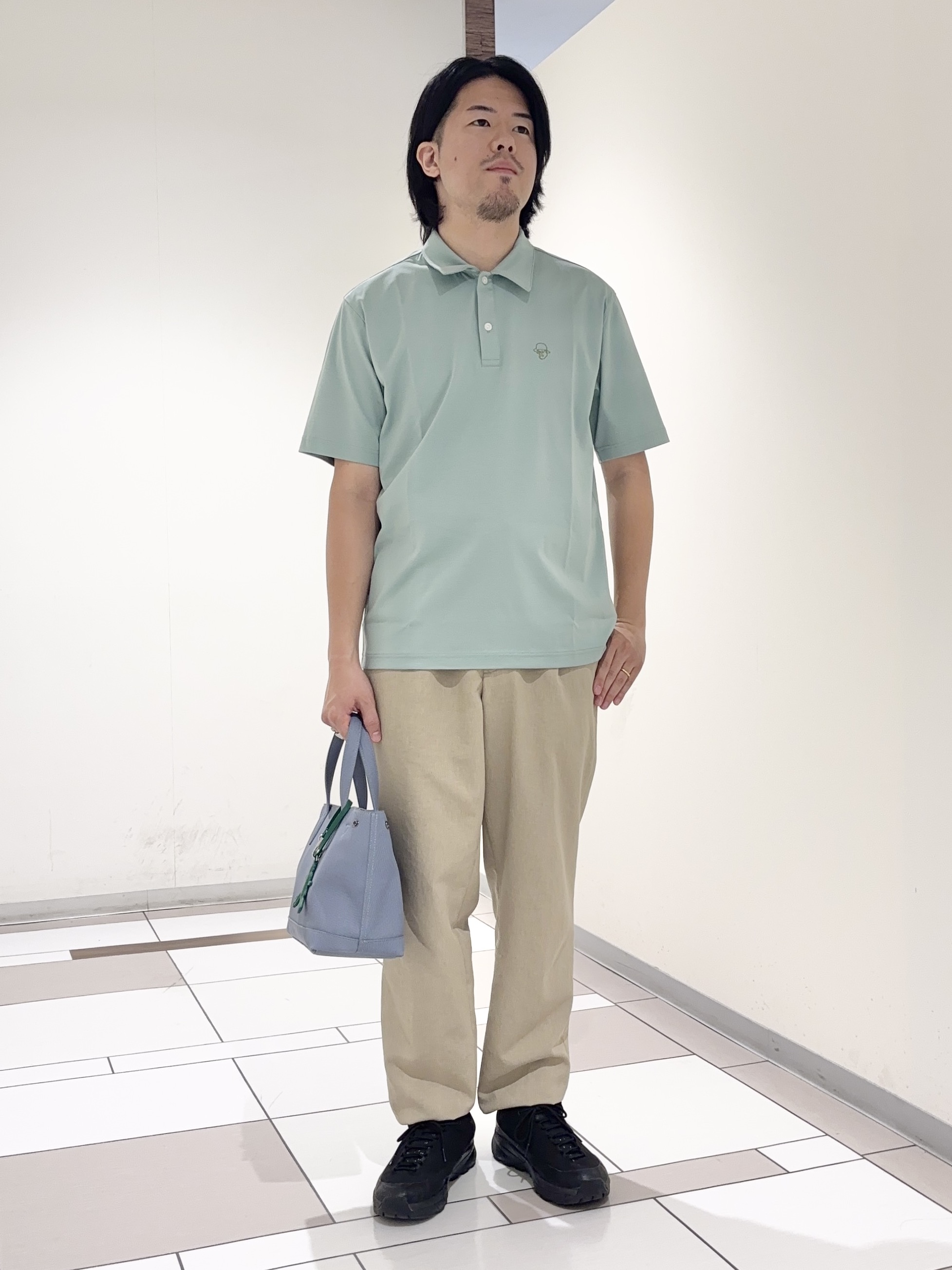 及川さんの「TAKEO KIKUCHI｜【接触冷感】アイスクリアコットン ワンポイント ポロシャツ」を使ったコーディネート