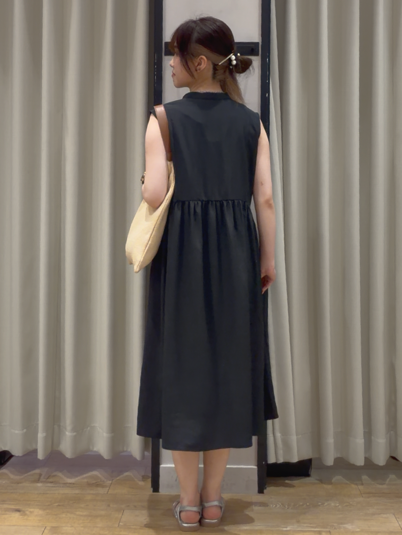 RUKAさんの「grove｜【低身長さんも選べる着丈・洗濯機◎】テントラインワンピース」を使ったコーディネート