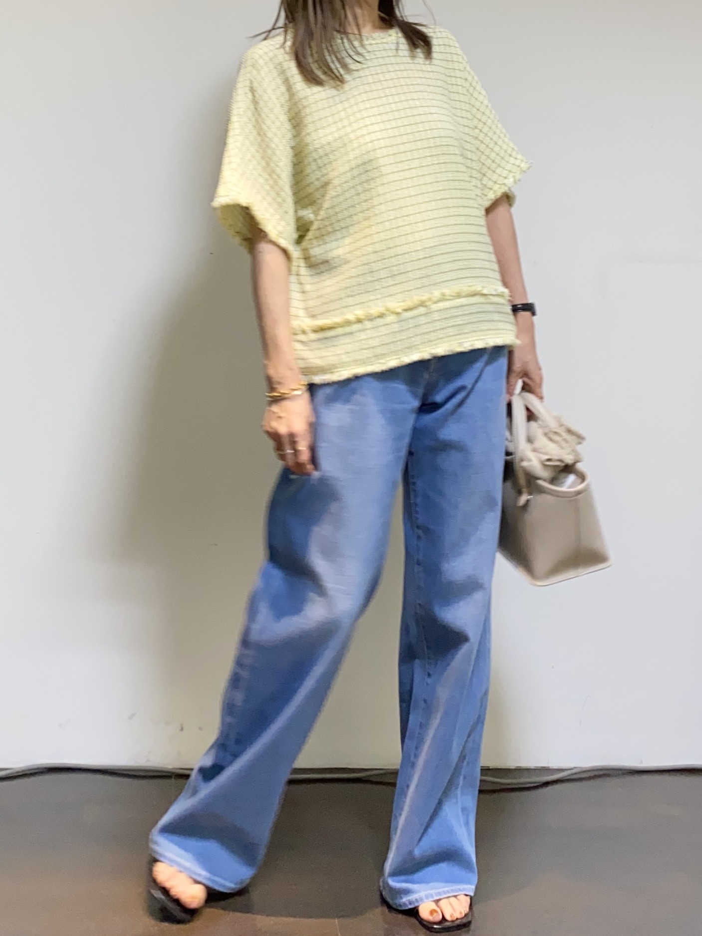 tomoさんの「UNTITLED｜◆ファンシーツイードブラウス」を使ったコーディネート