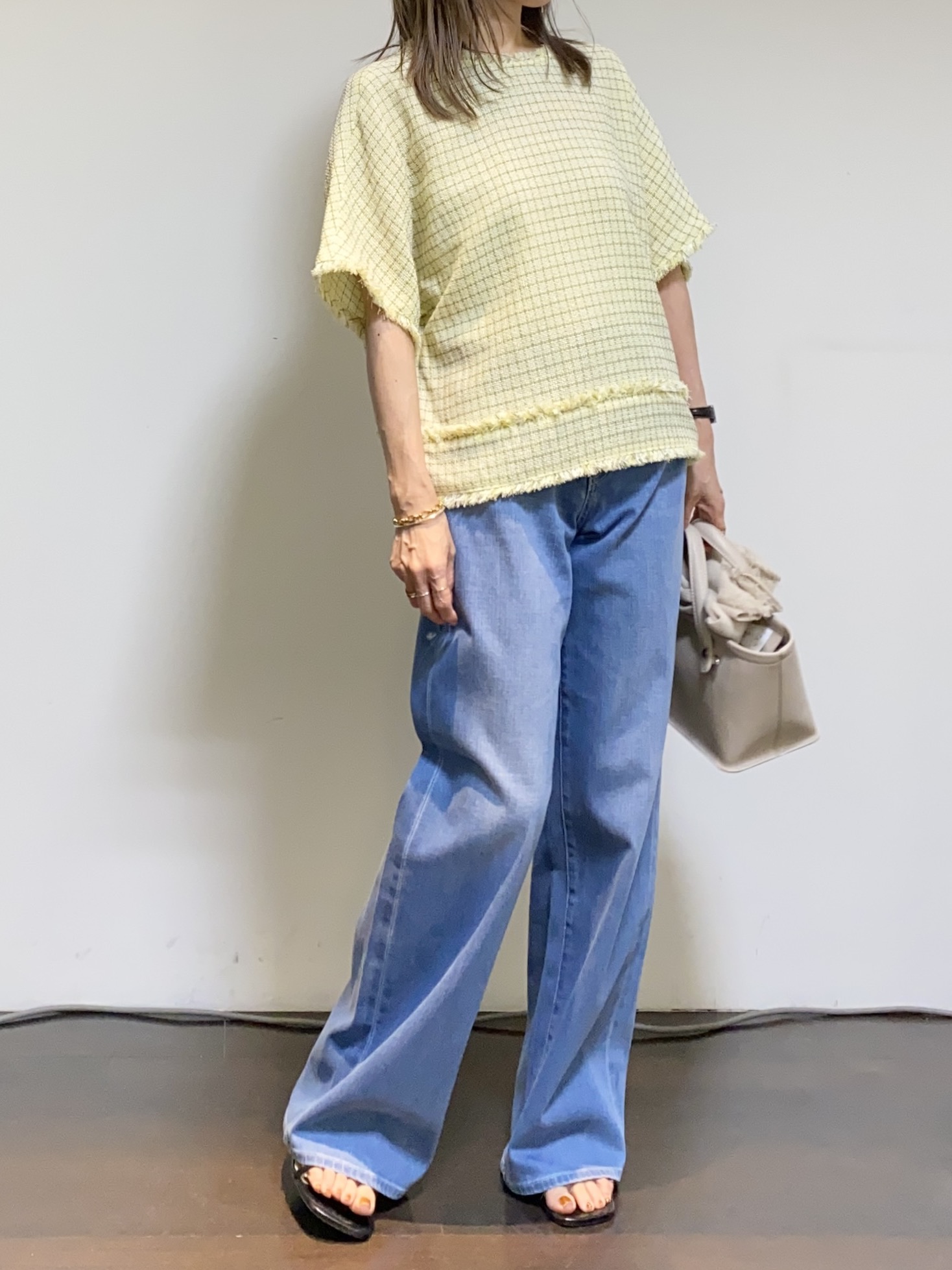 tomoさんの「UNTITLED｜◆ファンシーツイードブラウス」を使ったコーディネート
