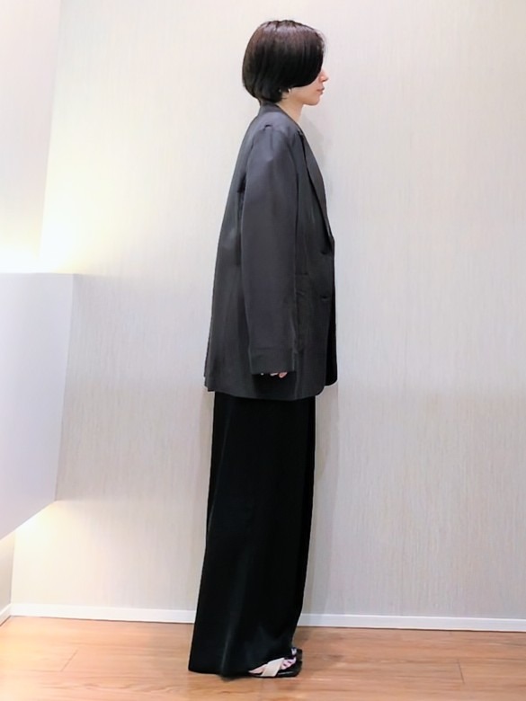 ミズタさんの「UNTITLED｜◆【程よいシアー感/洗える】エアリーバイオジャケット」を使ったコーディネート