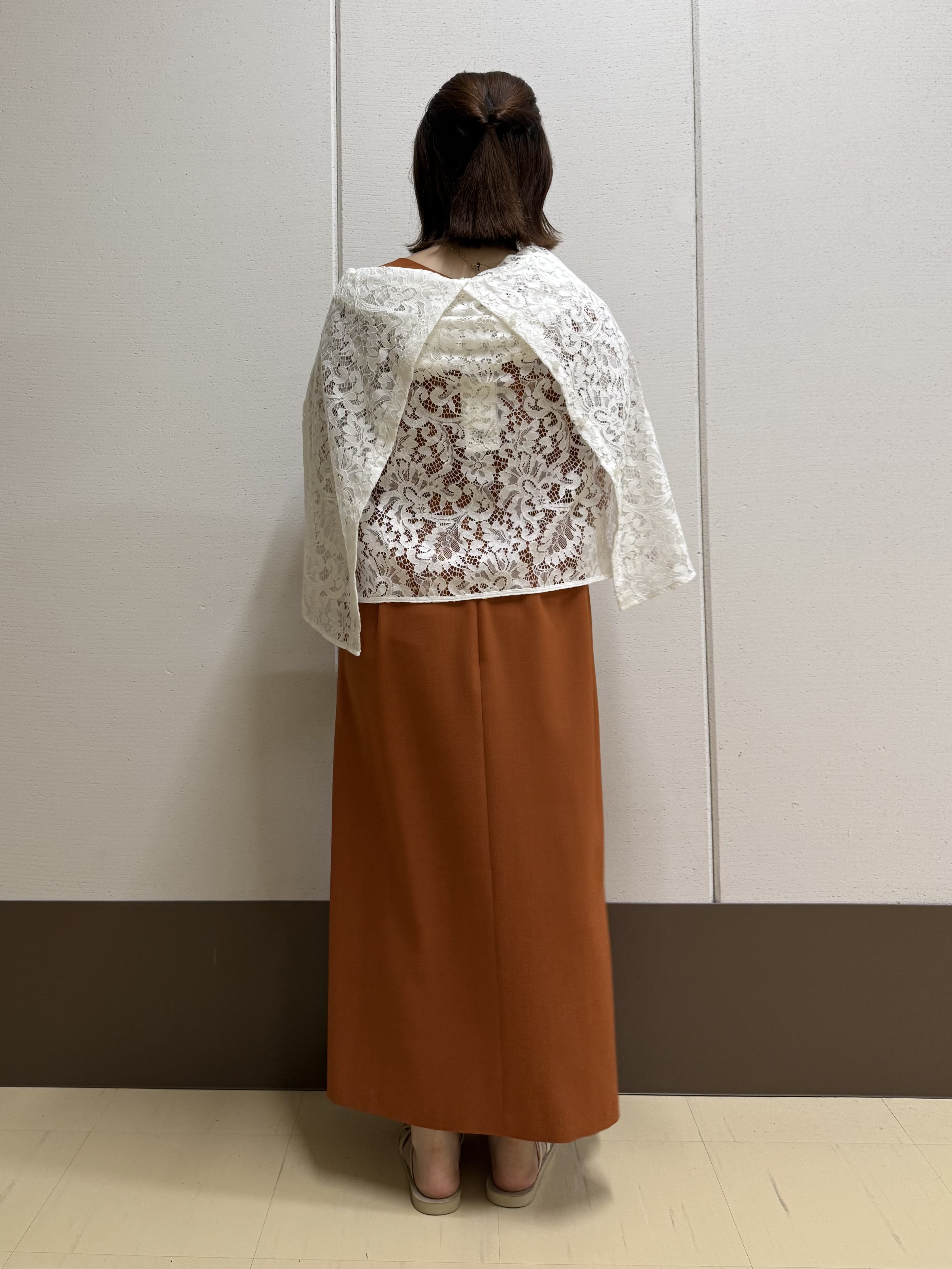 Rikoさんの「INDIVI｜【華奢見え】ベルト付きナローワンピース」を使ったコーディネート