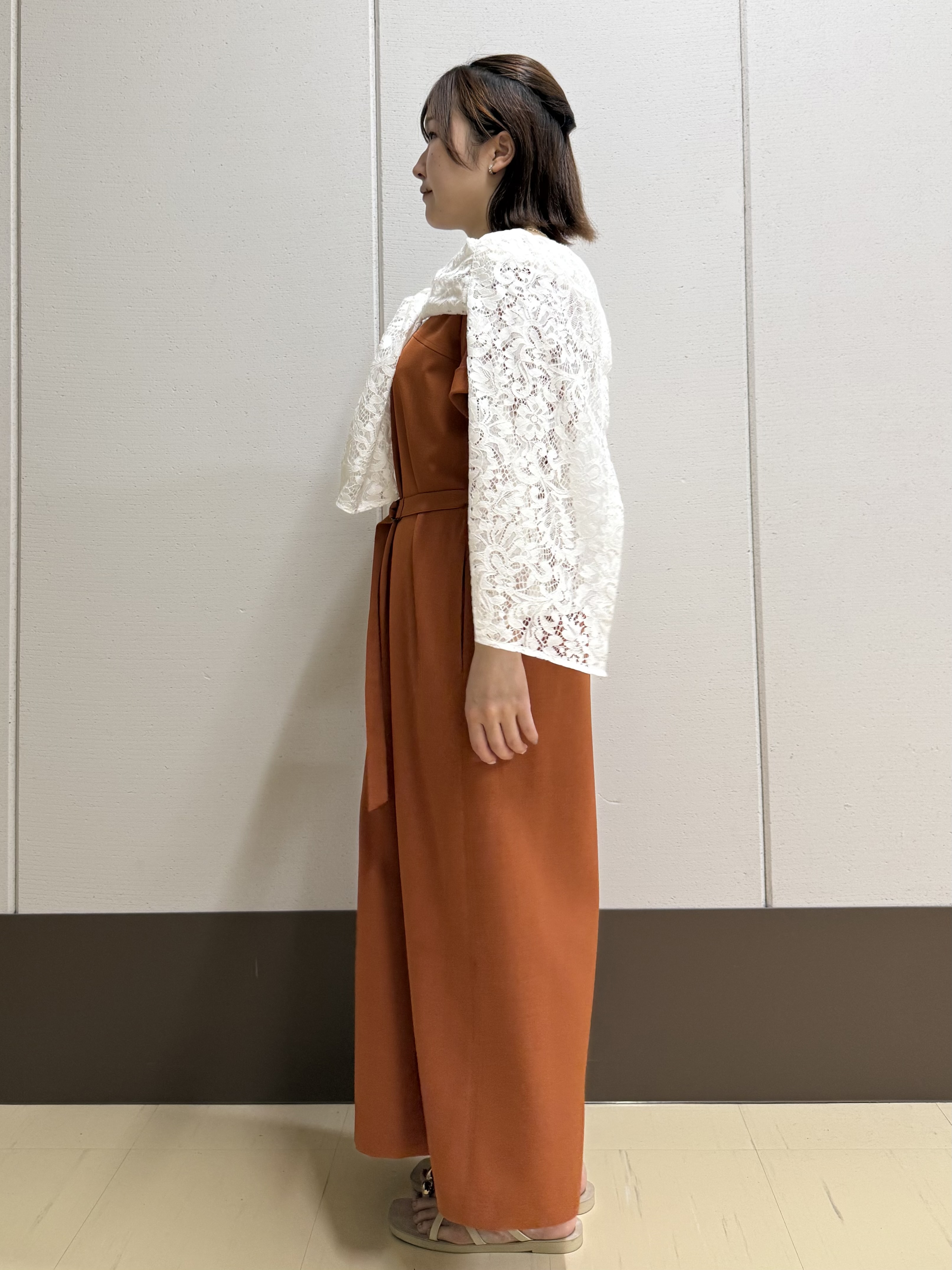 Rikoさんの「INDIVI｜【華奢見え】ベルト付きナローワンピース」を使ったコーディネート