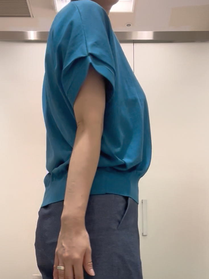 まどかさんの「UNTITLED｜【肌に張りつきにくい/前後2WAY】ドライタッチコットンプルオーバー」を使ったコーディネート