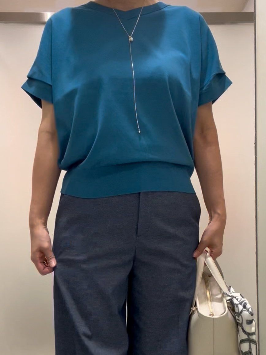 まどかさんの「UNTITLED｜【肌に張りつきにくい/前後2WAY】ドライタッチコットンプルオーバー」を使ったコーディネート