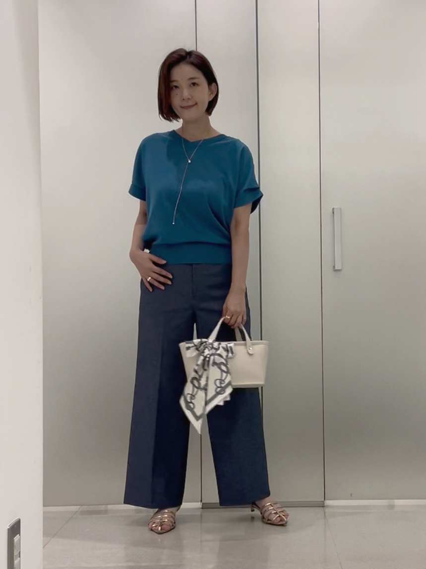 まどかさんの「UNTITLED｜【肌に張りつきにくい/前後2WAY】ドライタッチコットンプルオーバー」を使ったコーディネート