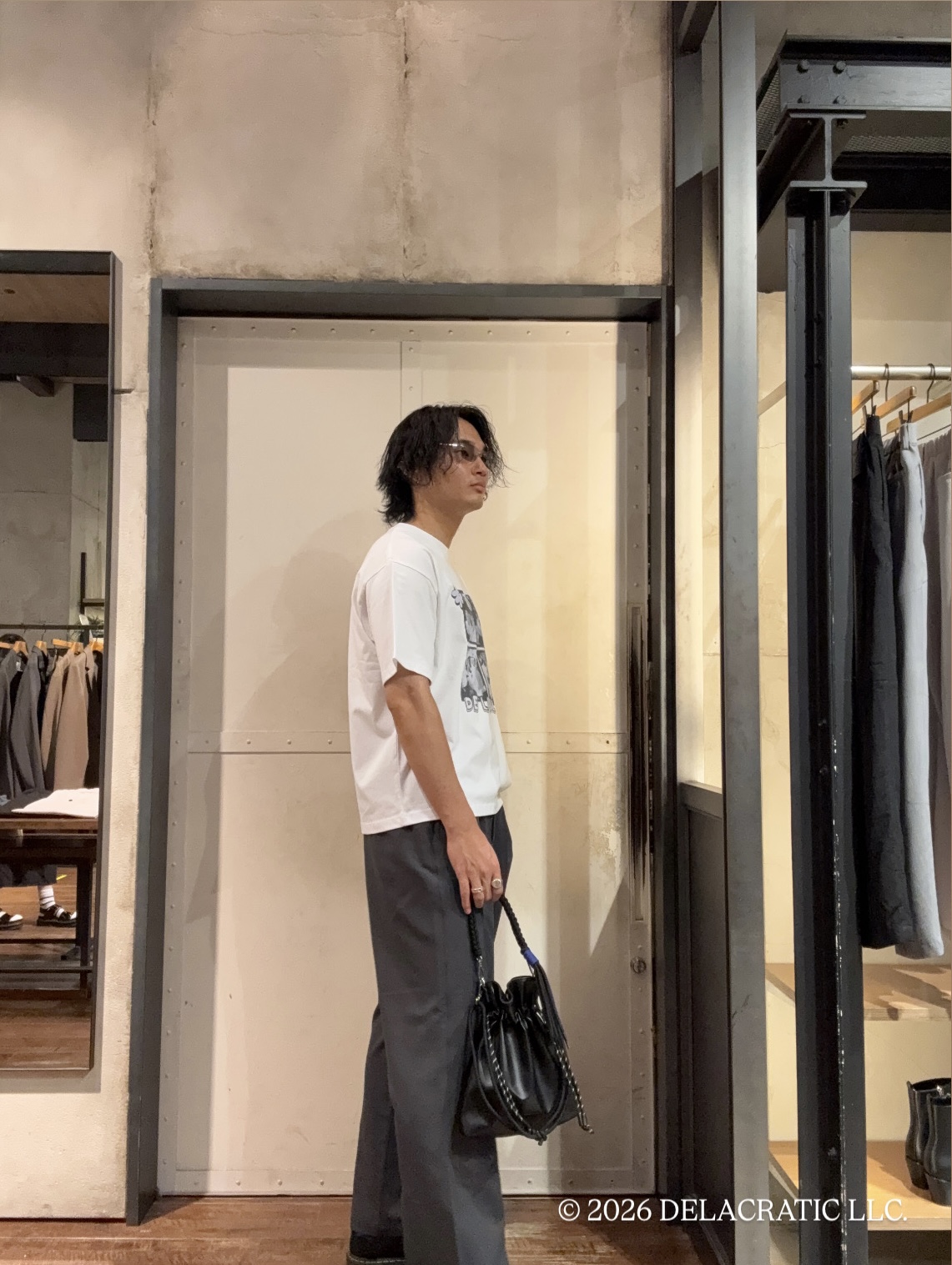 大江正眞さんの「tk.TAKEO KIKUCHI｜◆【防シワ／ストレッチ/セット対応可】smart shiftシリーズ バレルシルエットパンツ」を使ったコーディネート