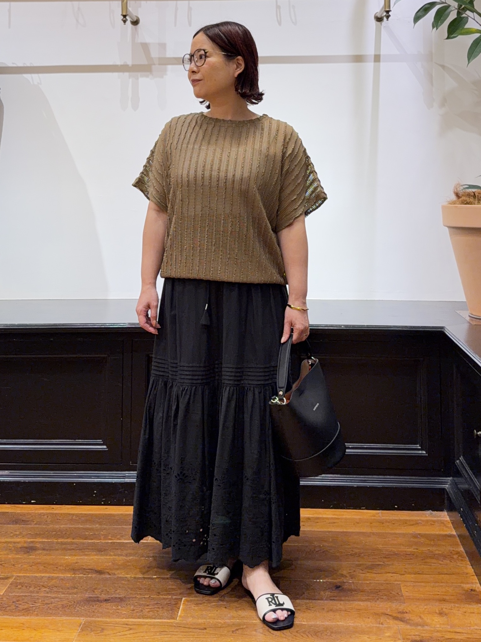 Asamiさんの「【体型カバー/日除け】ドルマンスリーブ シアーメッシュプルオーバー」を使ったコーディネート
