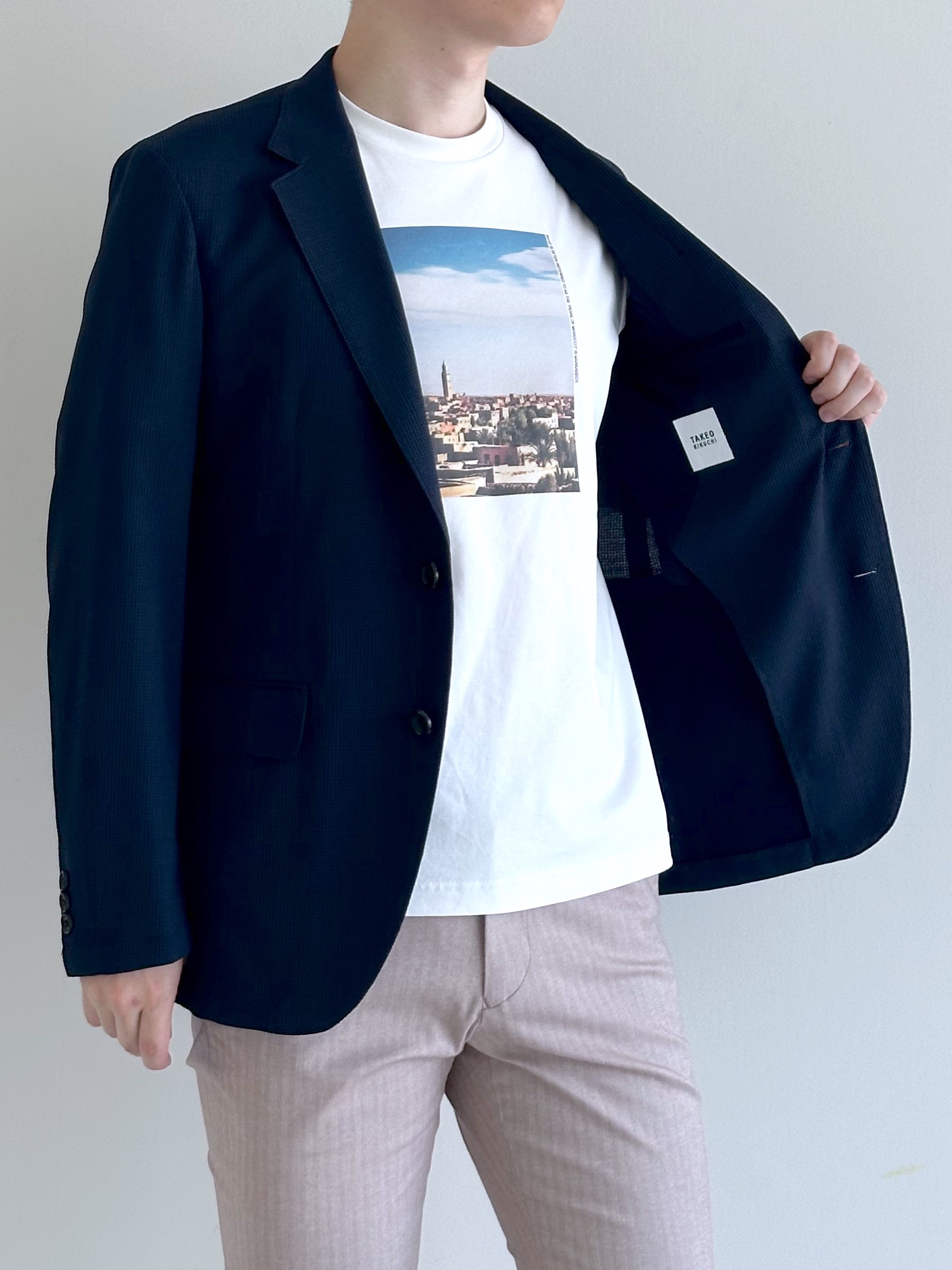 イッシーさんの「TAKEO KIKUCHI｜【Begin5月号掲載/通気性】トリコットサッカー ジャケット」を使ったコーディネート