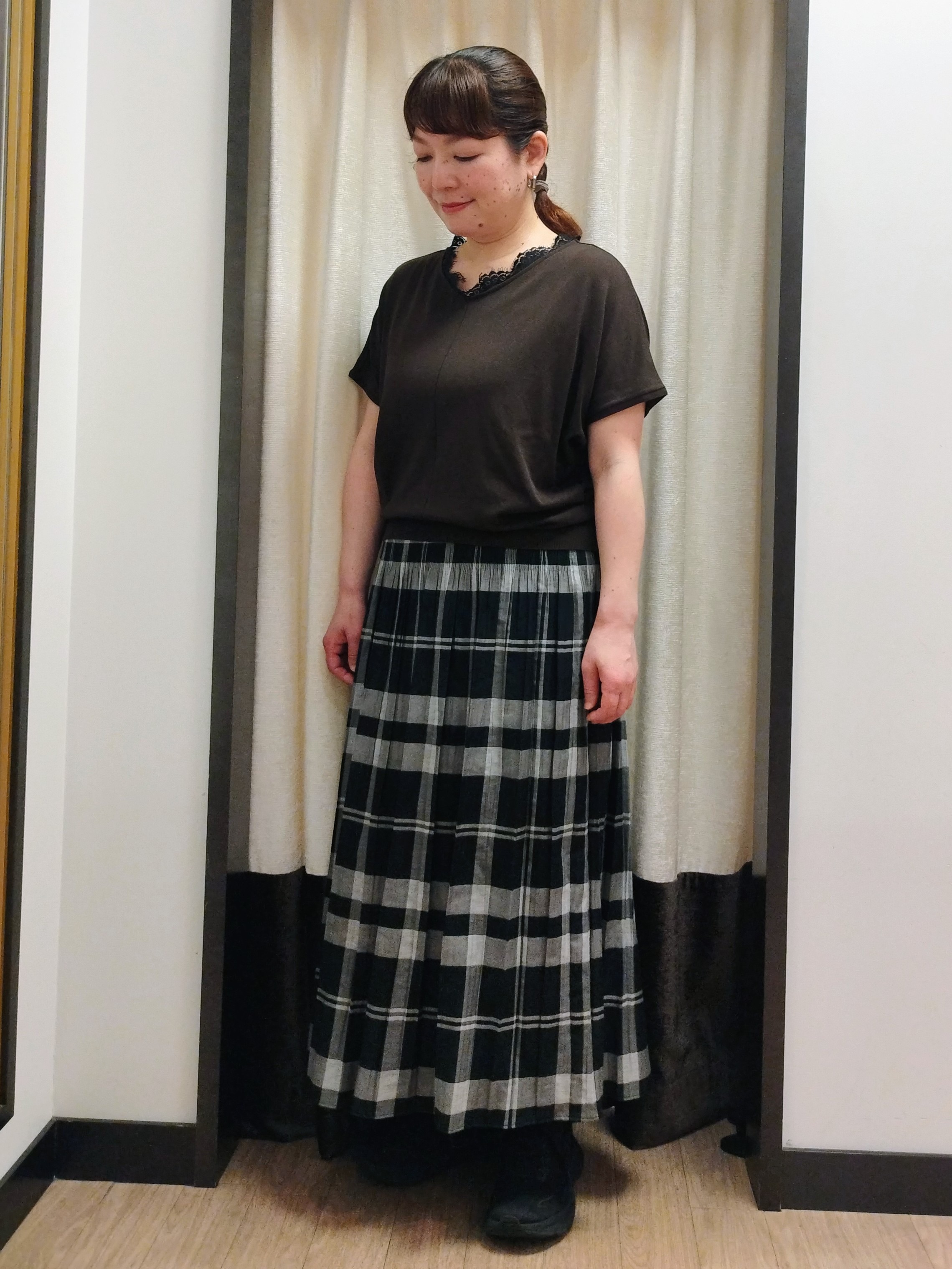 junさんの「Reflect｜【二の腕カバー／手洗い可】ネックレース フレンチスリーブニット」を使ったコーディネート