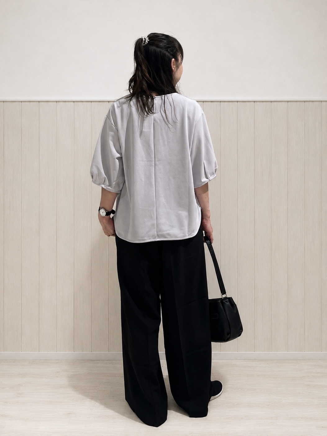 まつみさんの「SHOO･LA･RUE｜【2点セット/洗濯機可/S-LL】インせず着られる ネックレス付き 5分袖Ｔシャツ」を使ったコーディネート