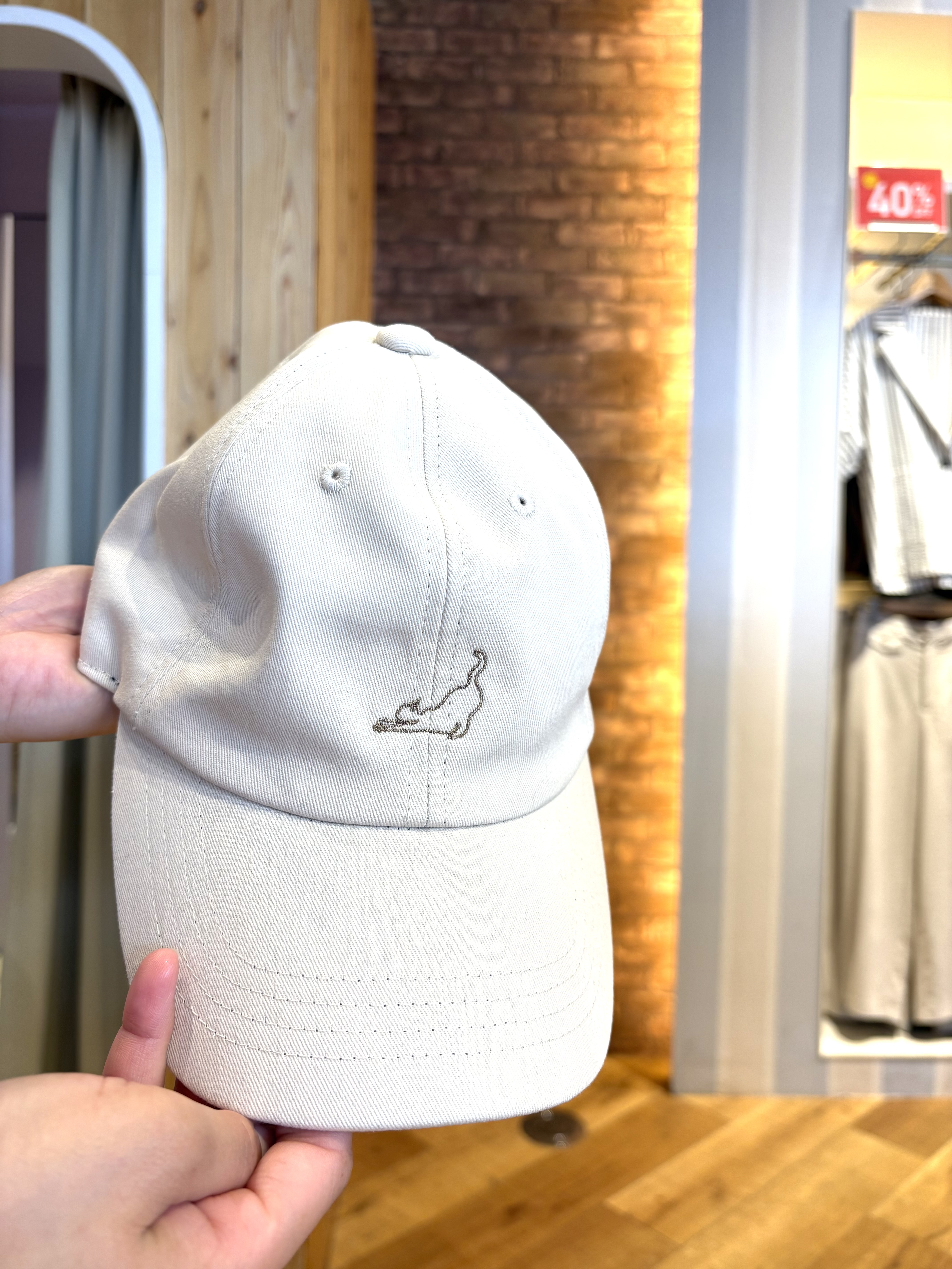 mieさんの「SHOO･LA･RUE｜【S-LL/洗濯機可/体型カバー】ゆるっとこなれる 大人のシアースラブTシャツ」を使ったコーディネート