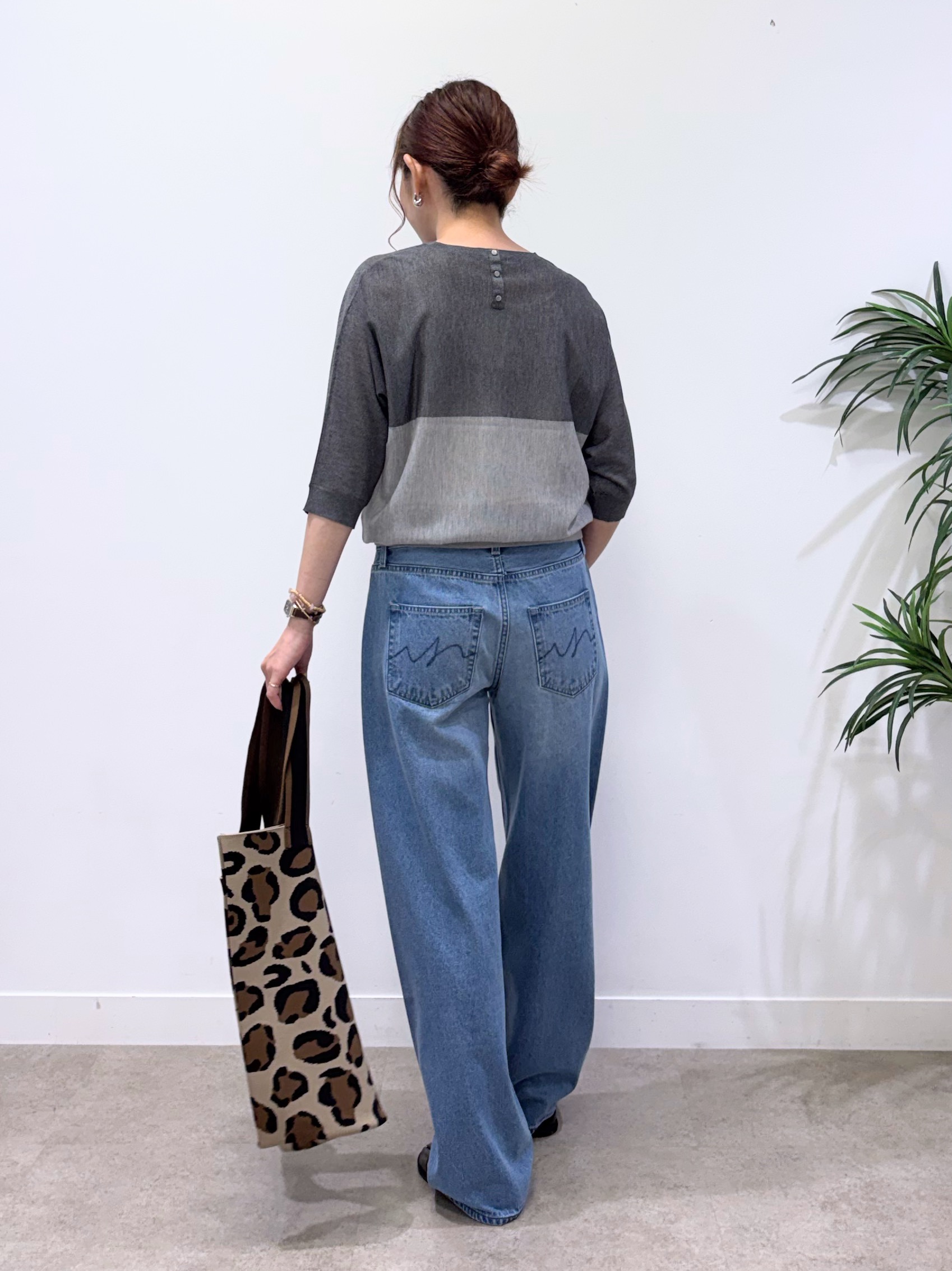 tsuyuさんの「INDIVI｜【UV／接触冷感／高ストレッチ】フロントタックシャツ」を使ったコーディネート