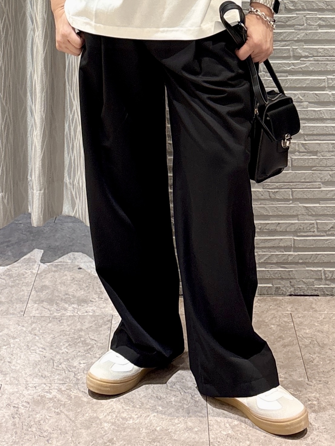 Pーyamaさんの「THE SHOP TK｜【ゆったりシルエット】前後切り替え 半袖Tシャツ」を使ったコーディネート