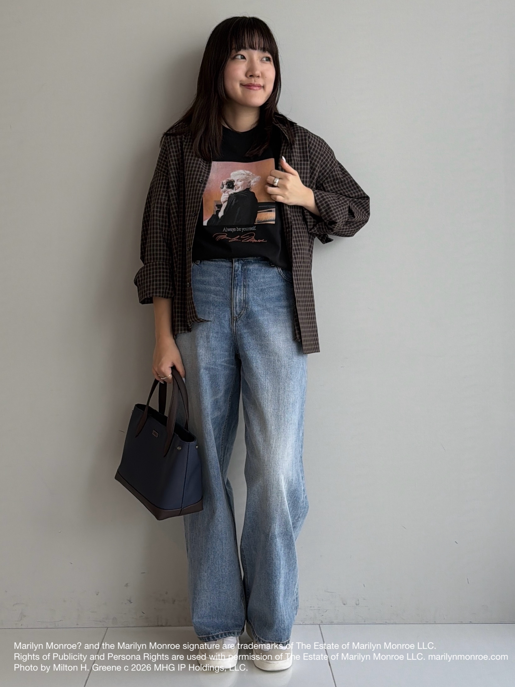 Akutagawaさんの「TAKEO KIKUCHI｜【別注】マリリン・モンロー/フォトTシャツ」を使ったコーディネート