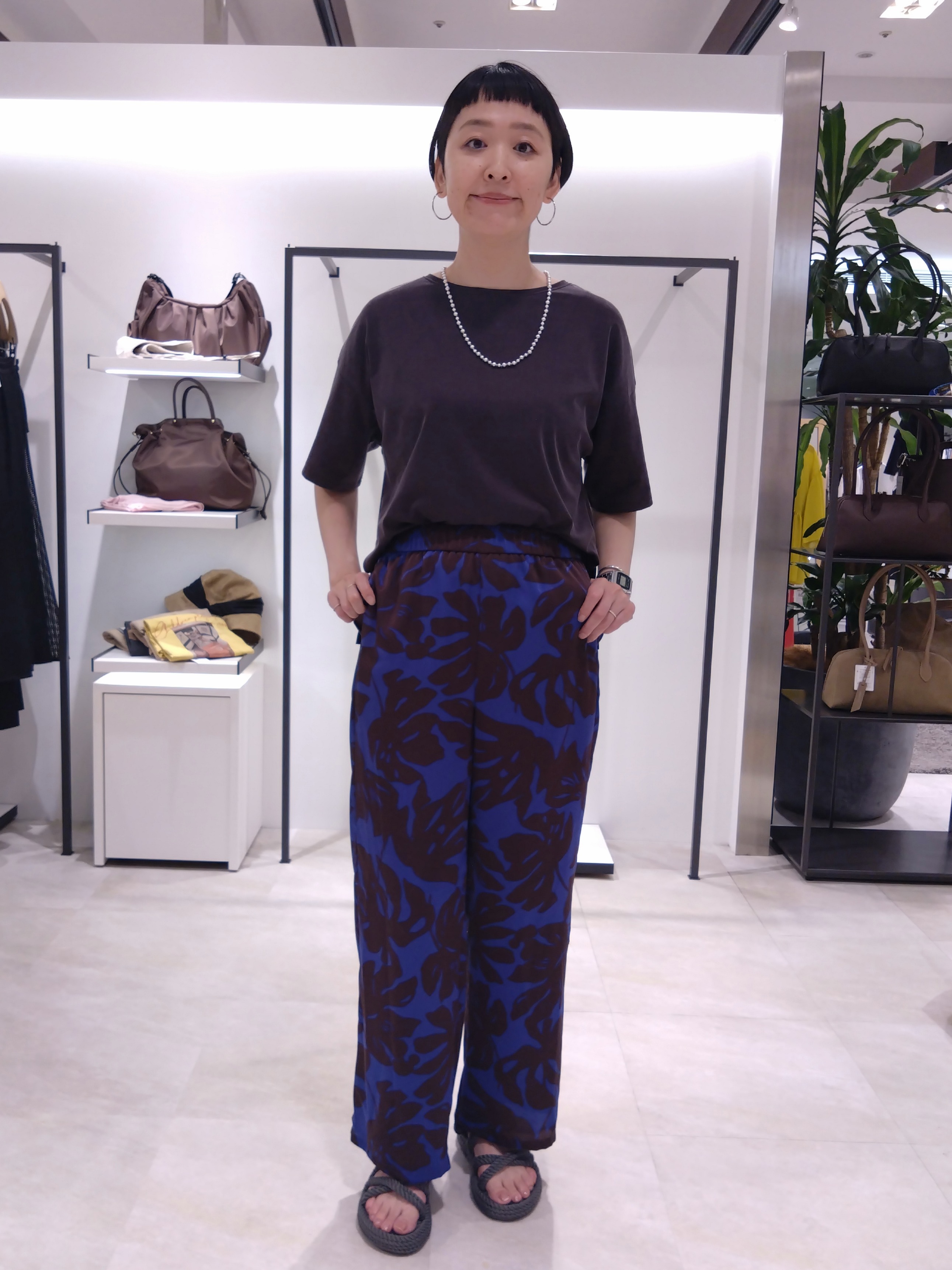 まちこさんの「UNTITLED｜【きれいめTシャツ/セットアップ可】ヴィンテージライクプルオーバー」を使ったコーディネート