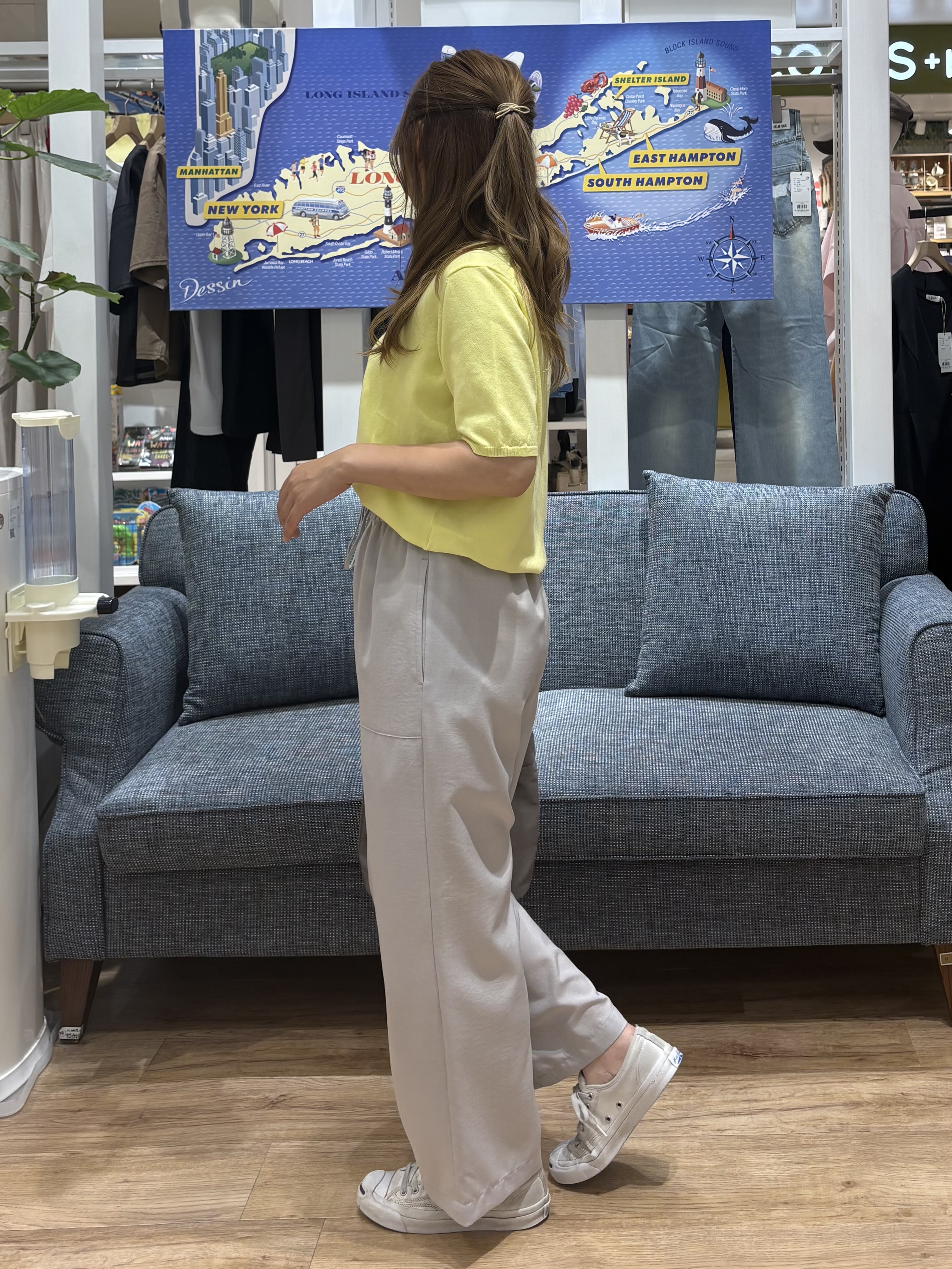 yuinaさんの「Dessin｜【接触冷感/ウエストゴム/洗える】イージーワイドパンツ」を使ったコーディネート