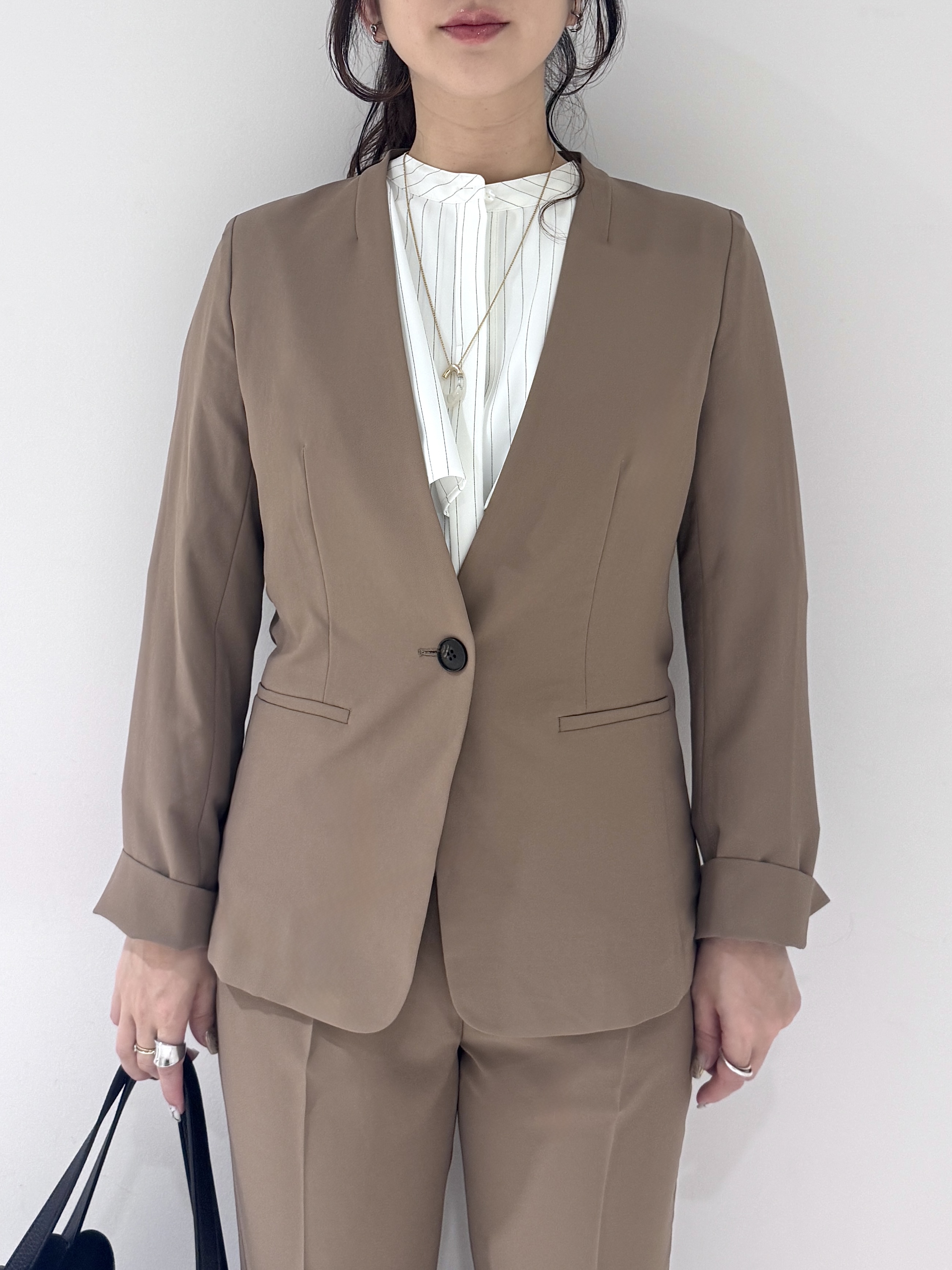 そんさんの「INDIVI｜【接触冷感/UVケア/着る日傘】カラーレスジャケット」を使ったコーディネート