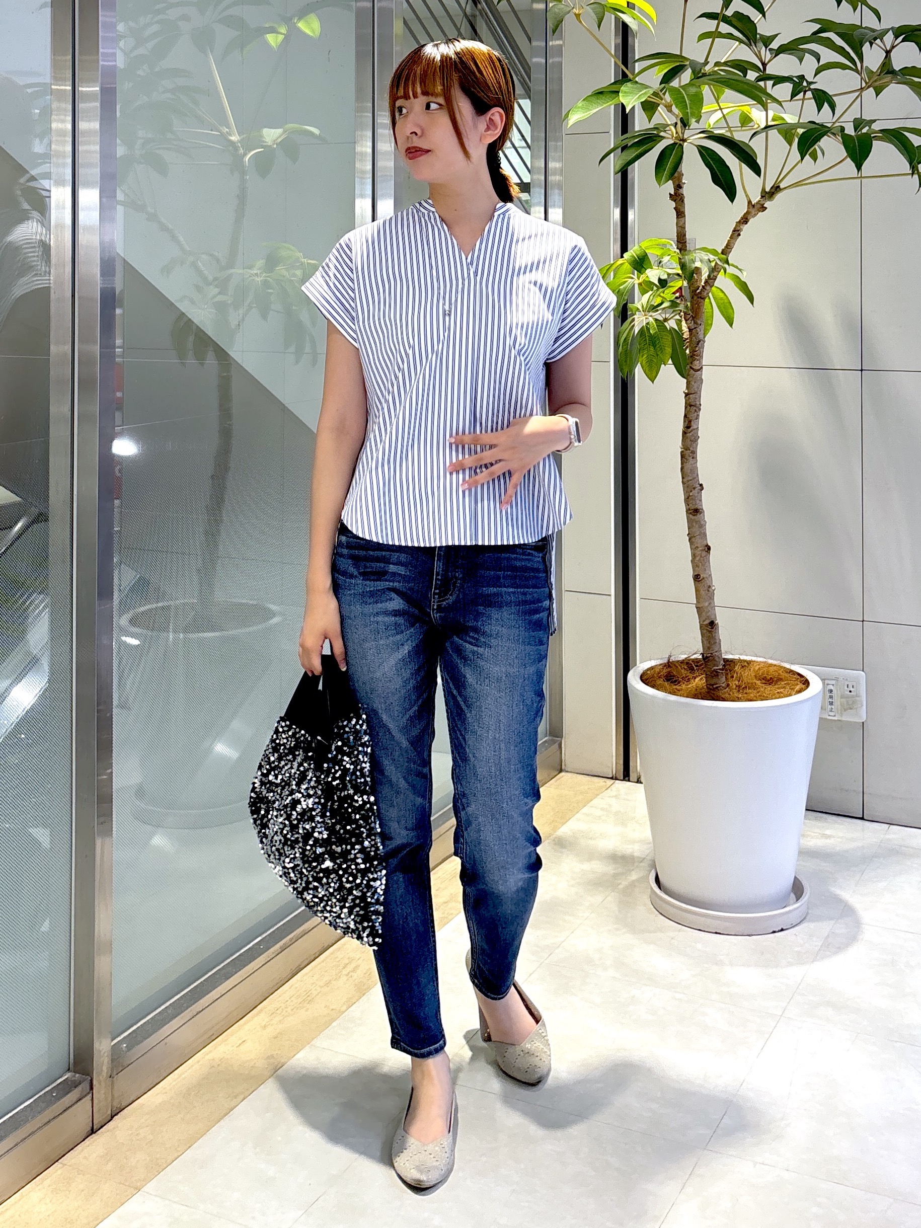 yukaさんの「UNTITLED｜【吸水速乾/接触冷感】バックプリーツデザインブラウス」を使ったコーディネート