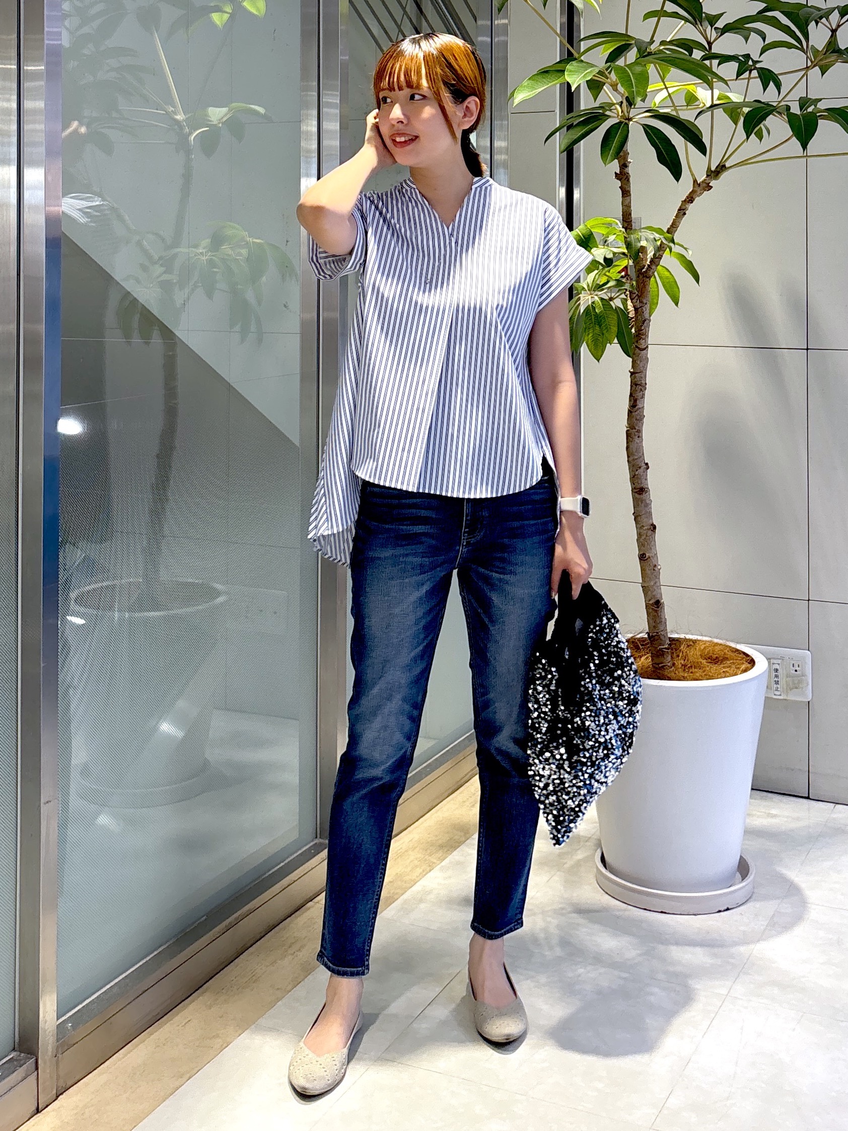 yukaさんの「UNTITLED｜【吸水速乾/接触冷感】バックプリーツデザインブラウス」を使ったコーディネート