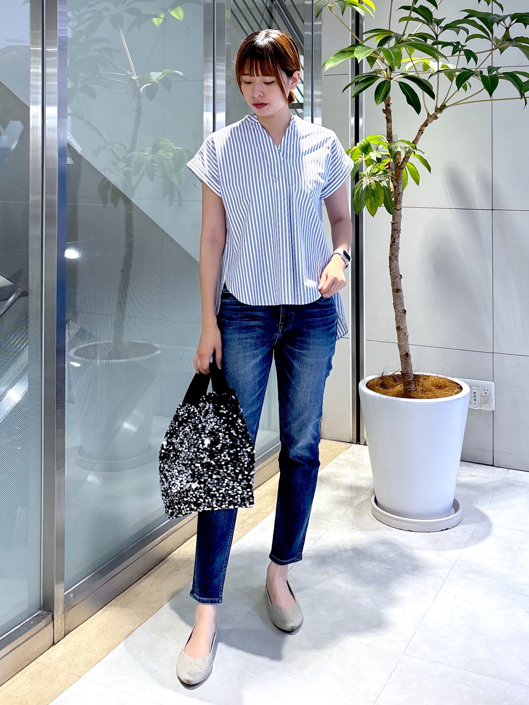 yukaさんの「UNTITLED｜【吸水速乾/接触冷感】バックプリーツデザインブラウス」を使ったコーディネート
