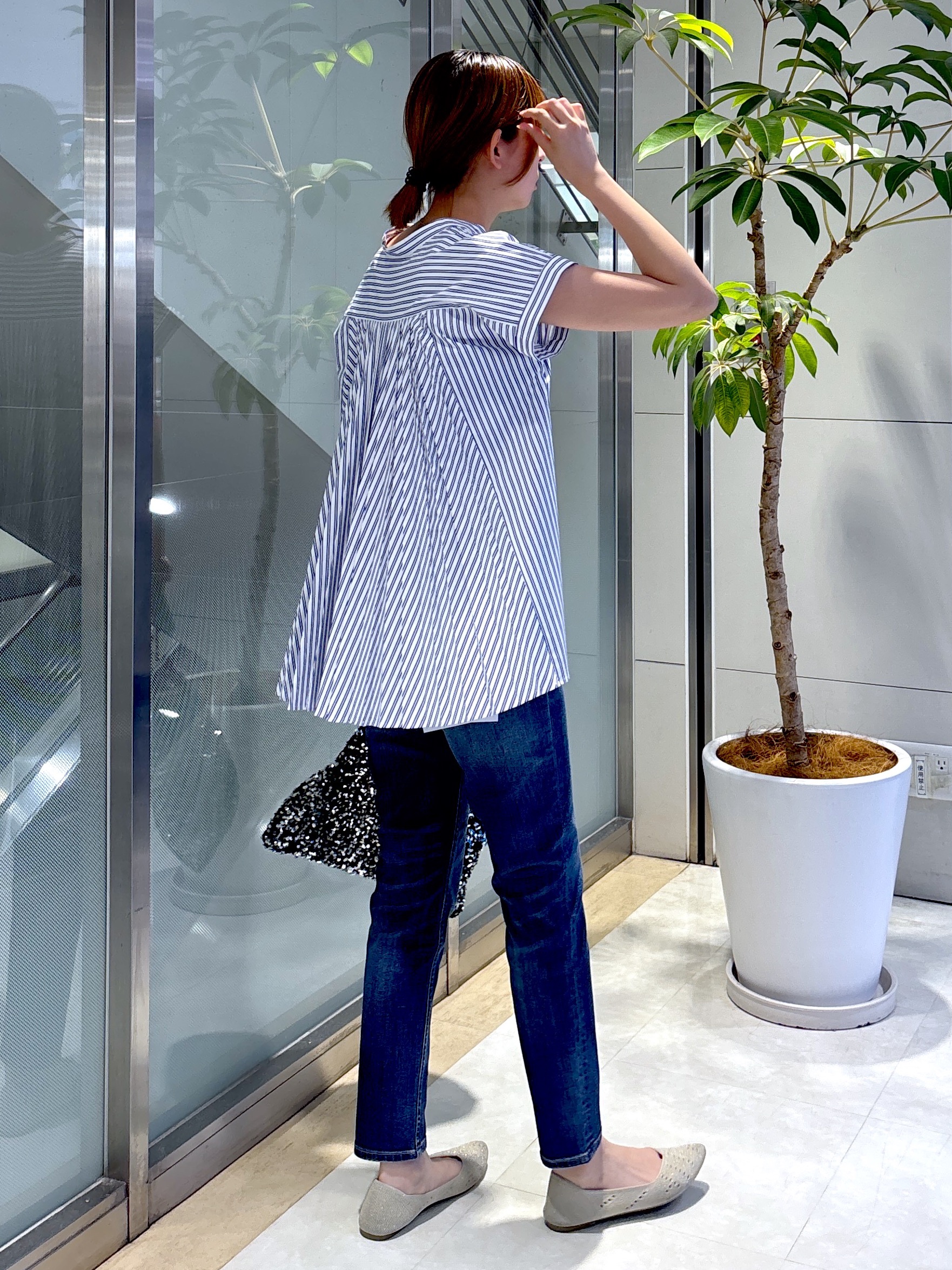 yukaさんの「UNTITLED｜【吸水速乾/接触冷感】バックプリーツデザインブラウス」を使ったコーディネート