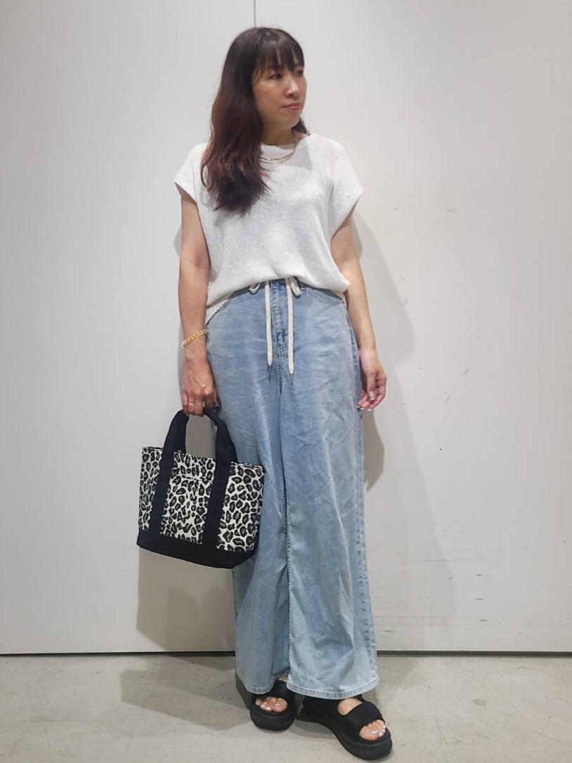 hmさんの「OPAQUE.CLIP｜ラメメッシュ フレンチスリーブニット【洗濯機OK】」を使ったコーディネート
