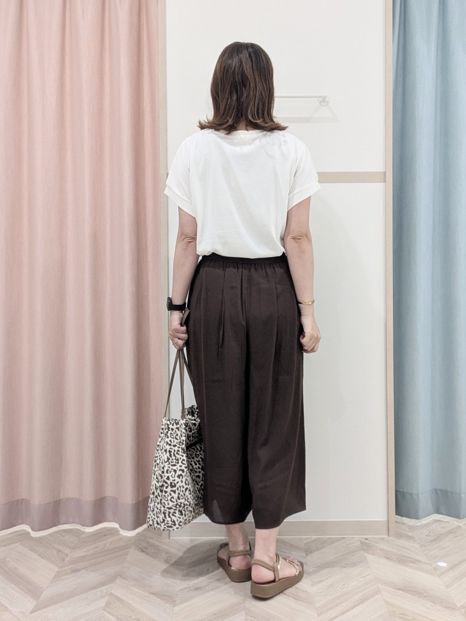 miyuさんの「SHOO･LA･RUE｜【洗濯機可/選べる6色】程よいシアー感が涼し気 ゆったりワッシャードルマンブラウス」を使ったコーディネート