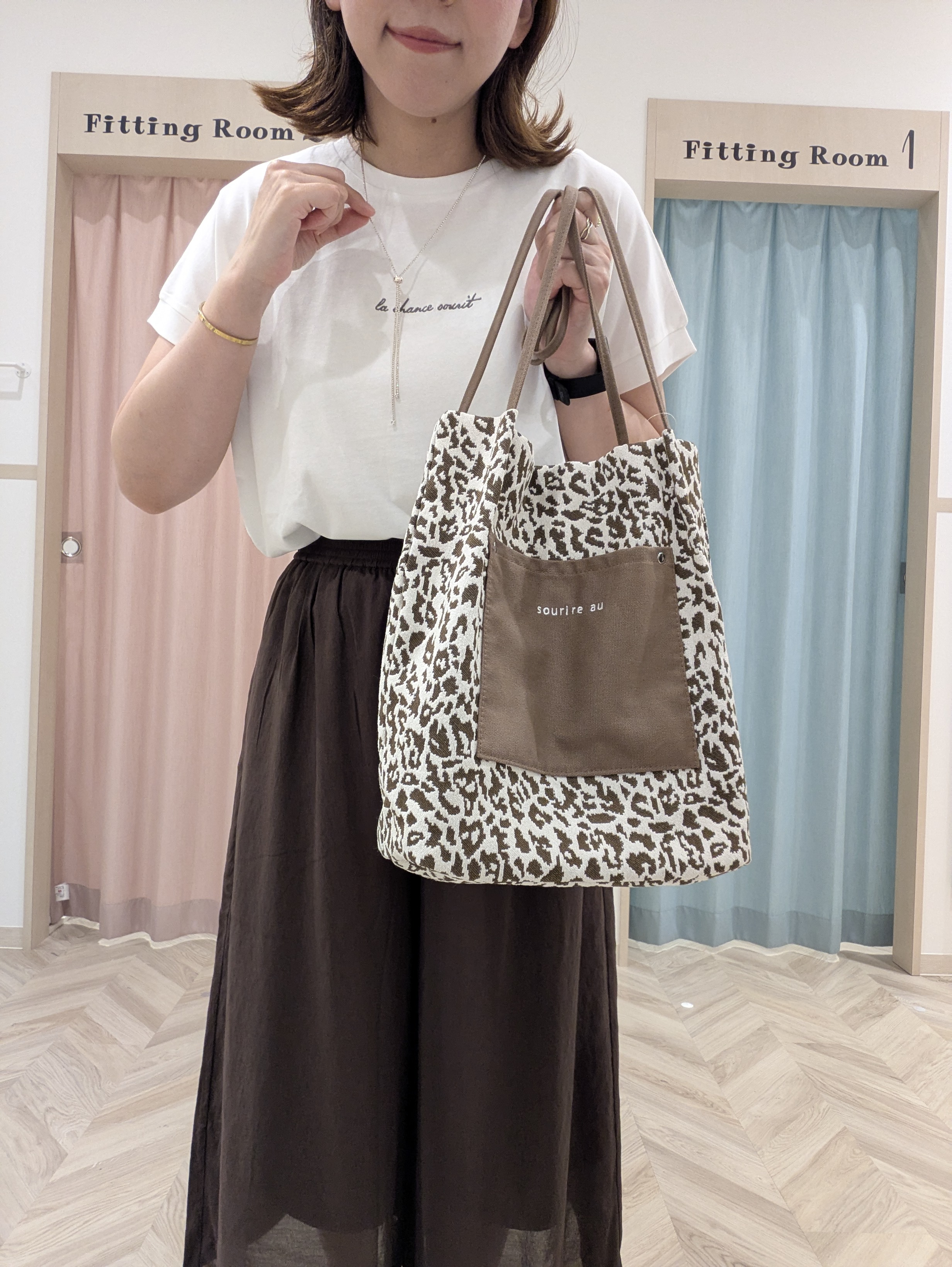 miyuさんの「SHOO･LA･RUE｜【洗濯機可/選べる6色】程よいシアー感が涼し気 ゆったりワッシャードルマンブラウス」を使ったコーディネート