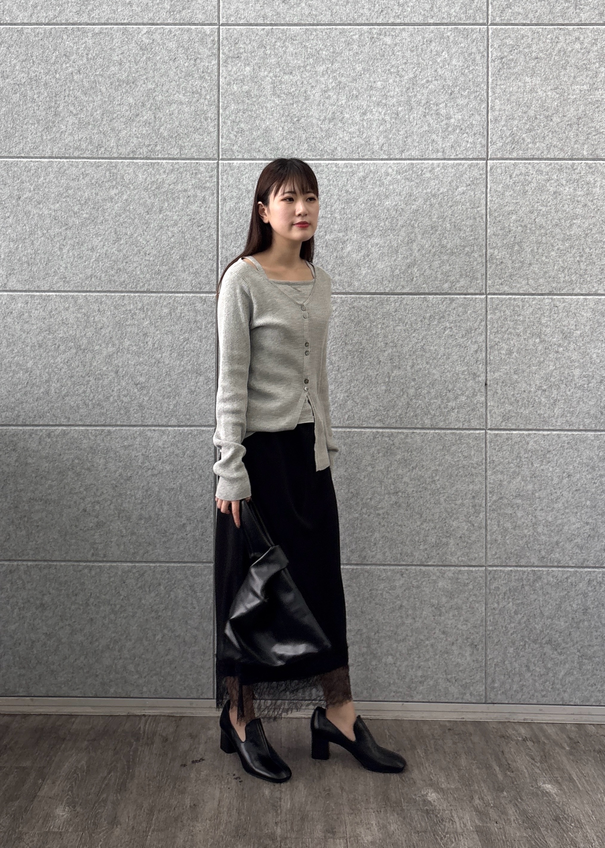 Renoさんの「INDIVI｜裾レース ストレートスカート」を使ったコーディネート