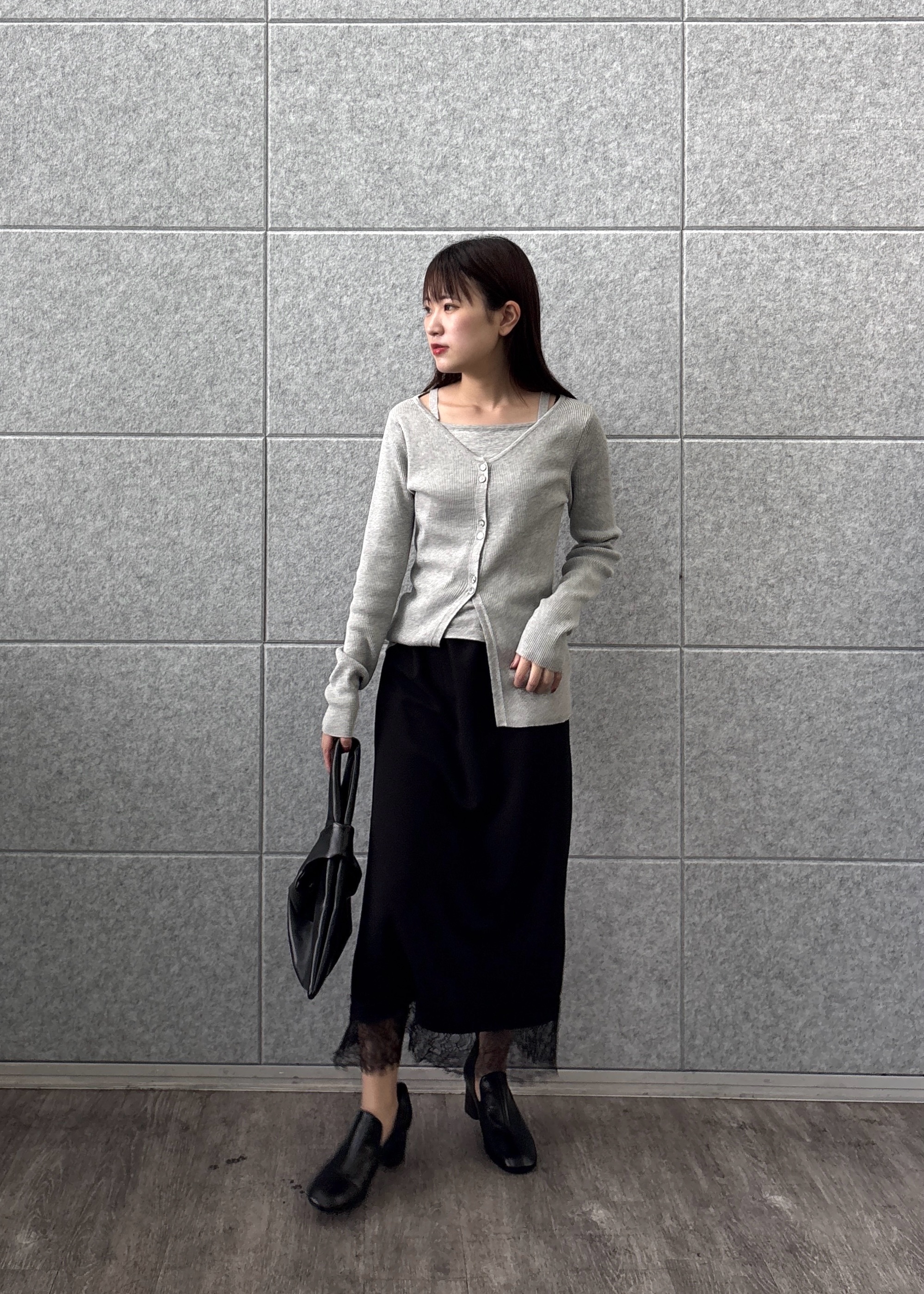 Renoさんの「INDIVI｜裾レース ストレートスカート」を使ったコーディネート