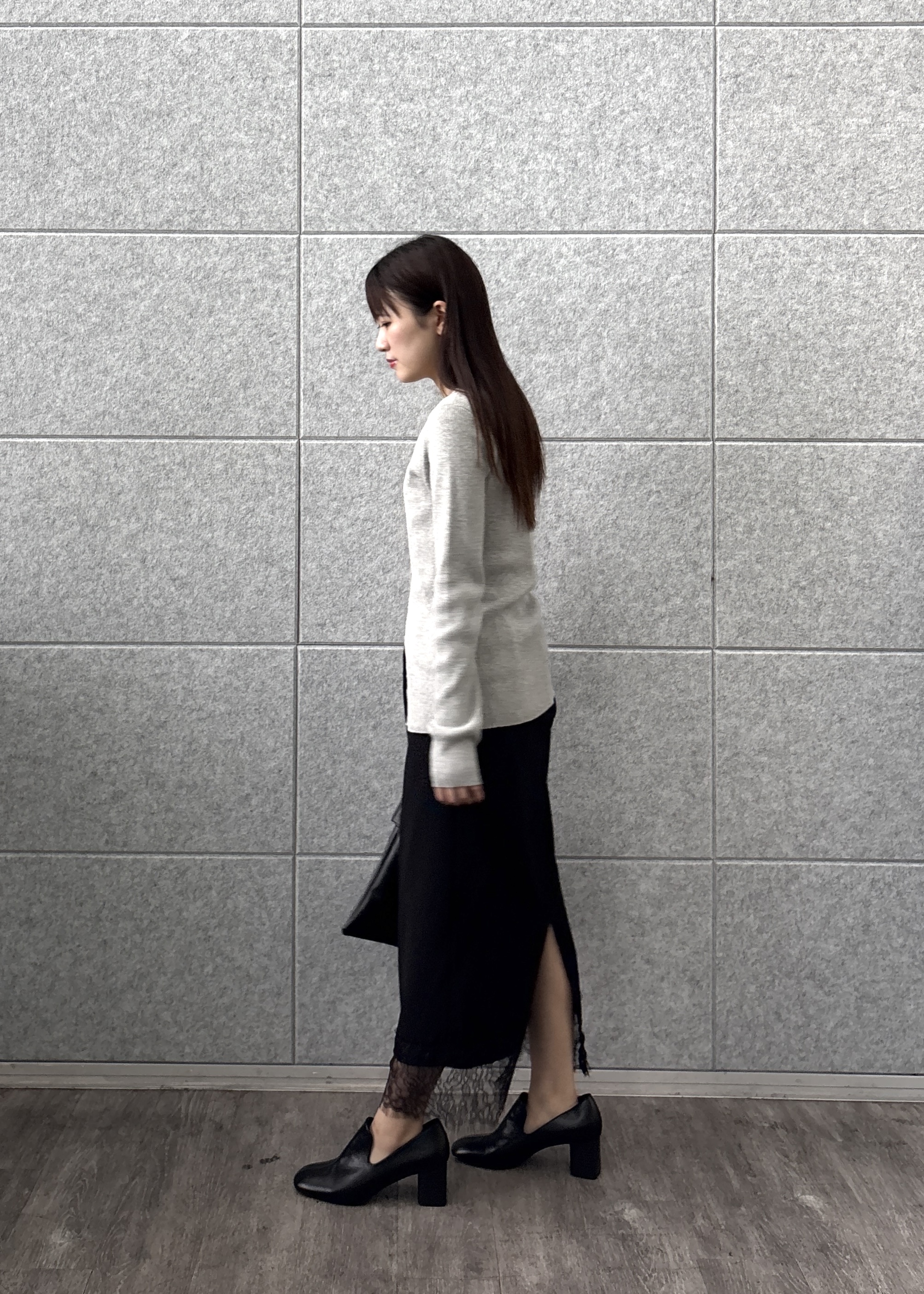 Renoさんの「INDIVI｜裾レース ストレートスカート」を使ったコーディネート