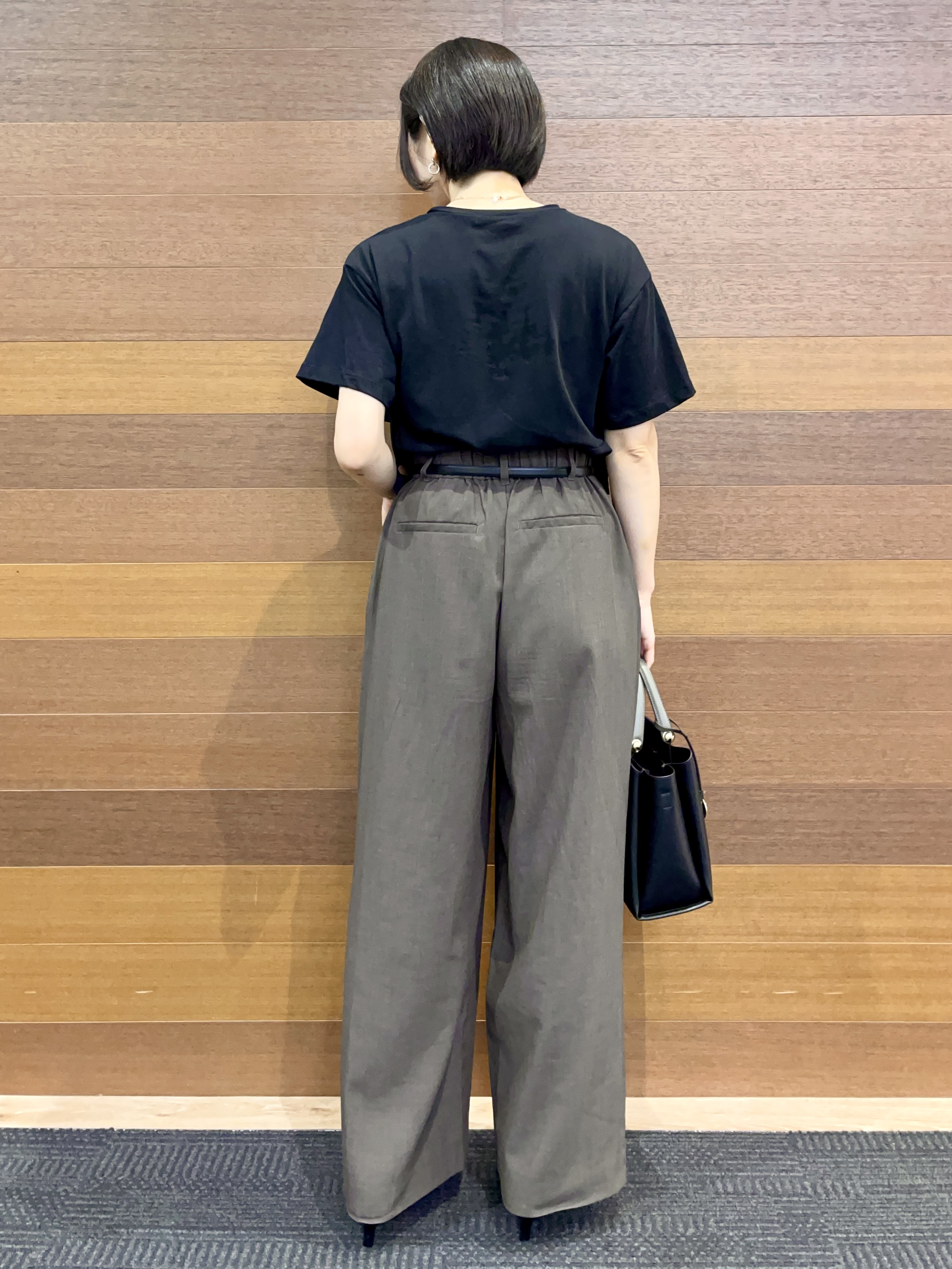 umiさんの「OPAQUE.CLIP｜【接触冷感】アシメフリルドッキングカットソー《洗濯機OK》」を使ったコーディネート