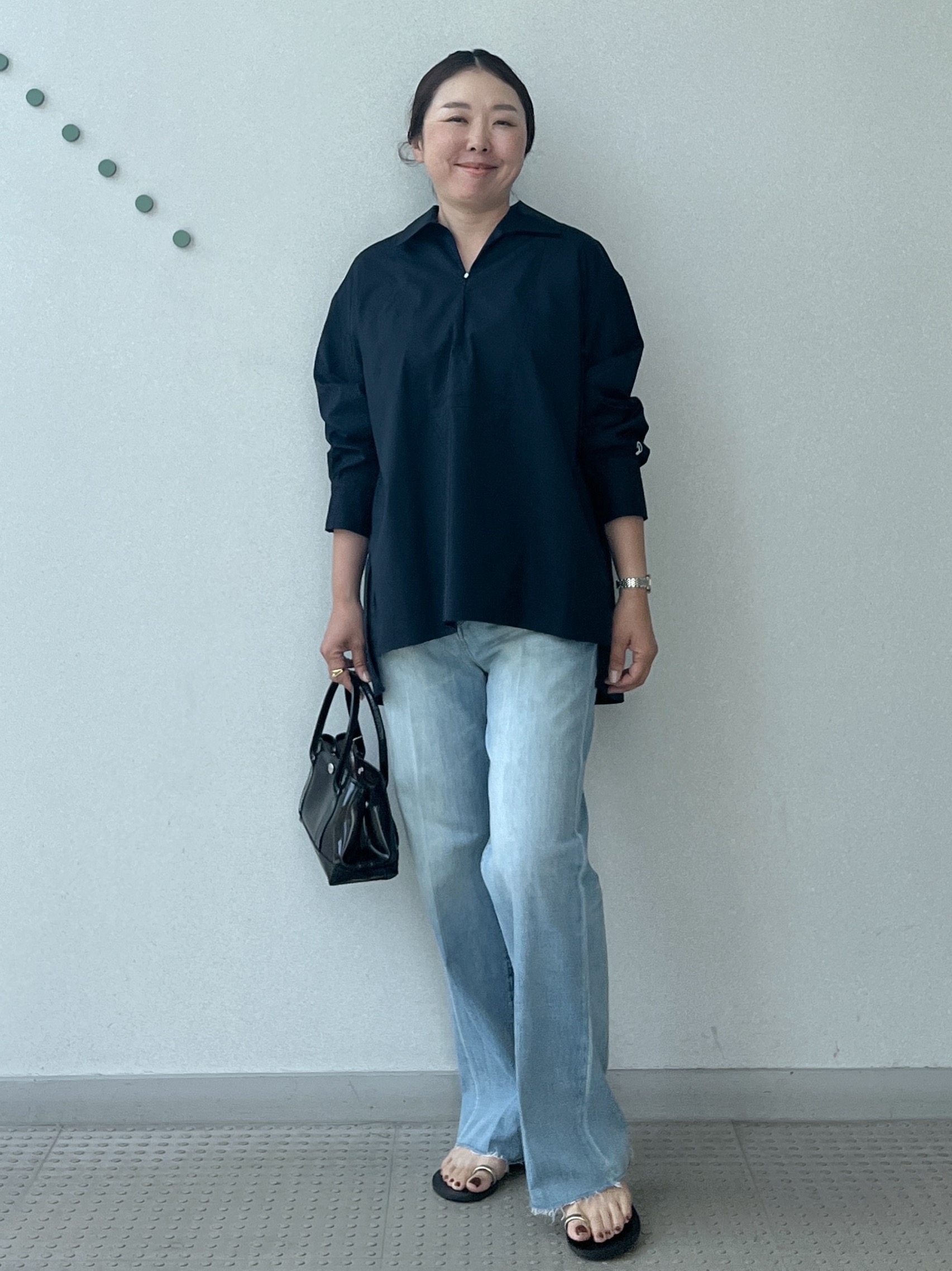 Soeさんの「DRESSTERIOR｜【接触冷感/UVカット/着回し】スキッパーブラウス」を使ったコーディネート
