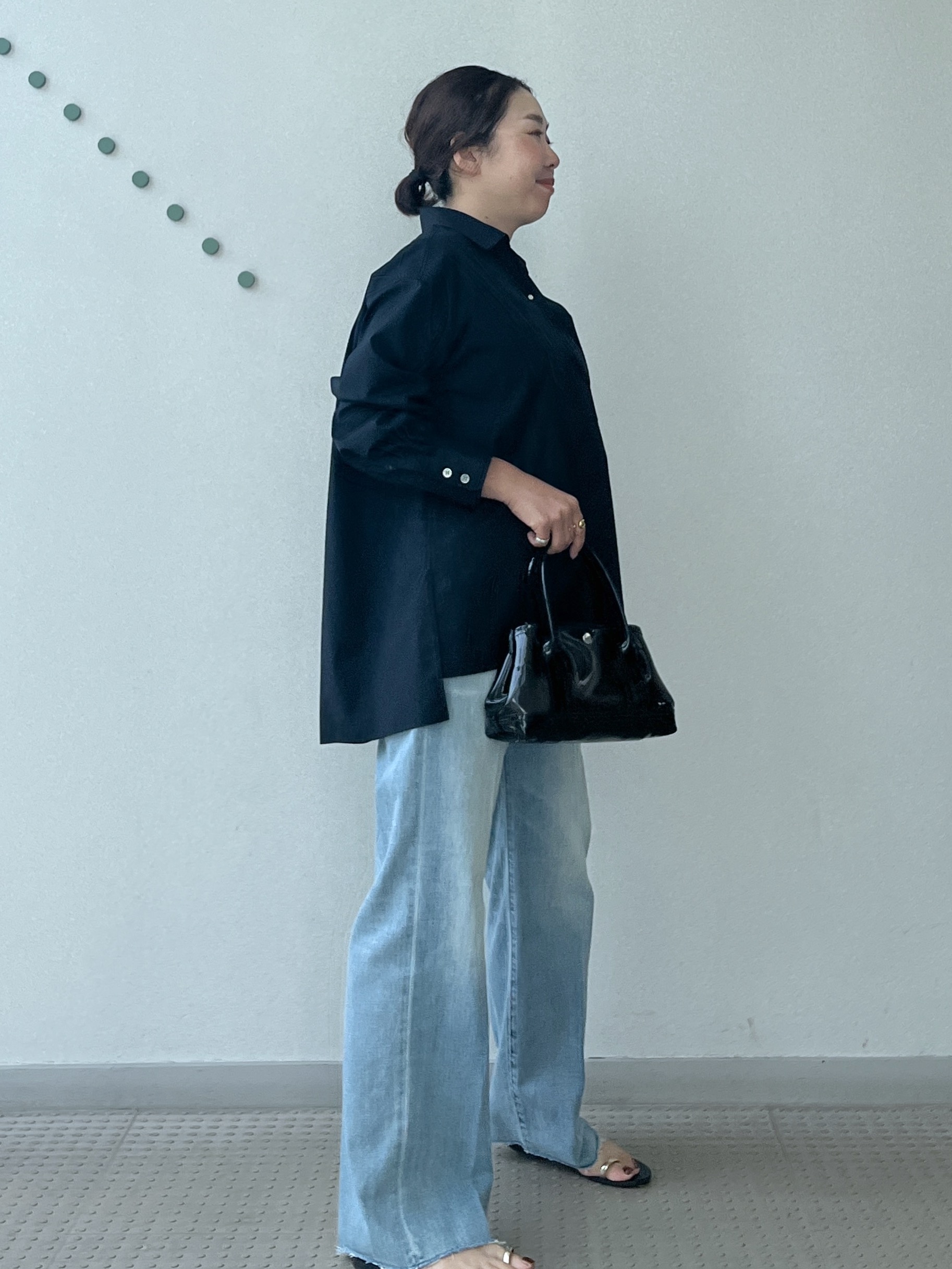 Soeさんの「DRESSTERIOR｜【接触冷感/UVカット/着回し】スキッパーブラウス」を使ったコーディネート