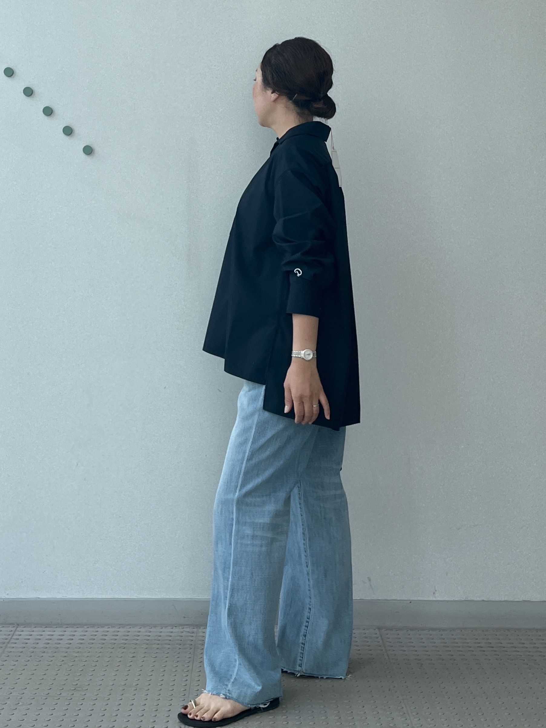 Soeさんの「DRESSTERIOR｜【接触冷感/UVカット/着回し】スキッパーブラウス」を使ったコーディネート