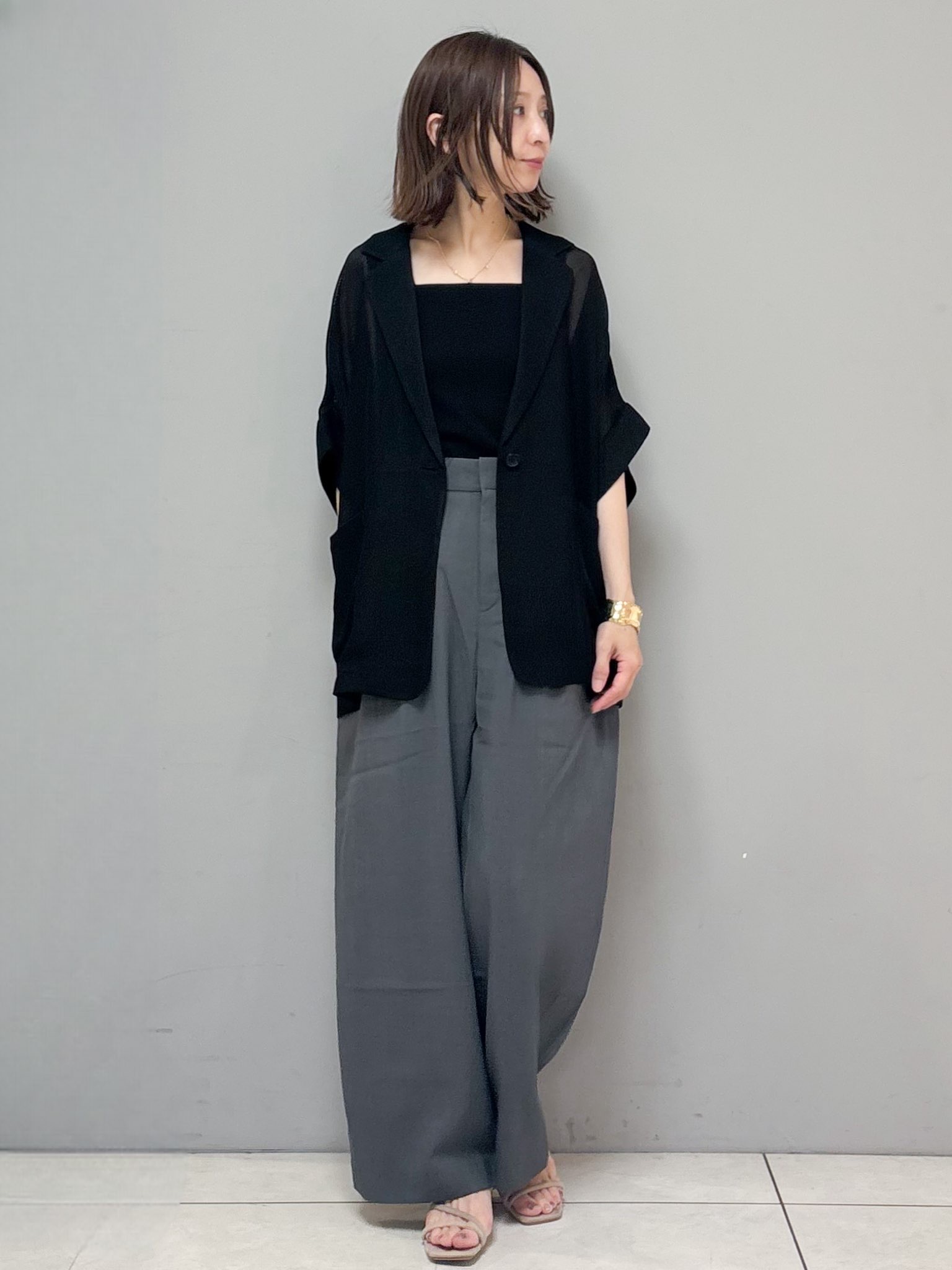 yさんの「OPAQUE.CLIP｜ラメメッシュ フレンチスリーブニット【洗濯機OK】」を使ったコーディネート