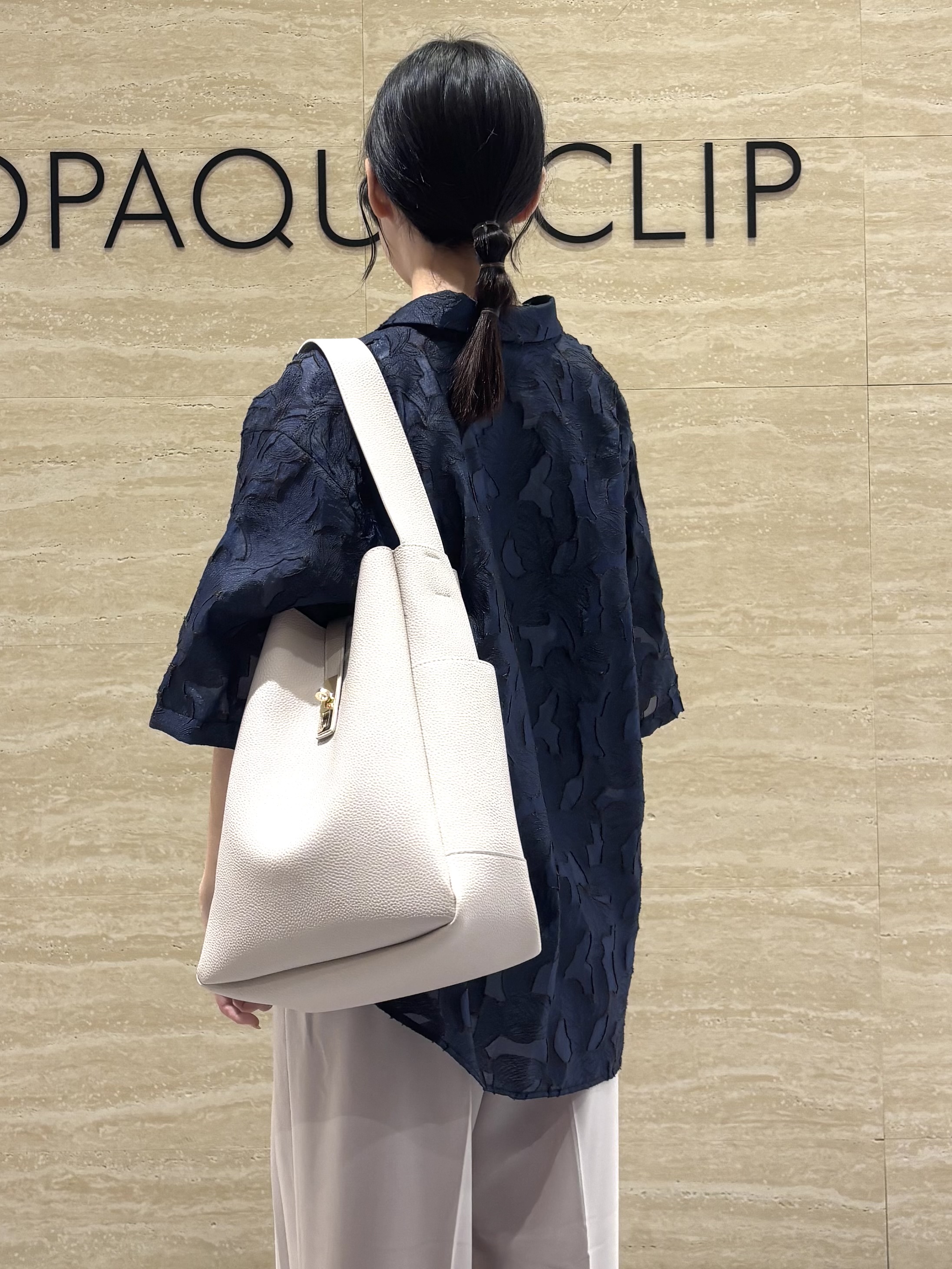 Ririkaさんの「OPAQUE.CLIP｜シアージャカードシャツ【洗濯機OK】」を使ったコーディネート