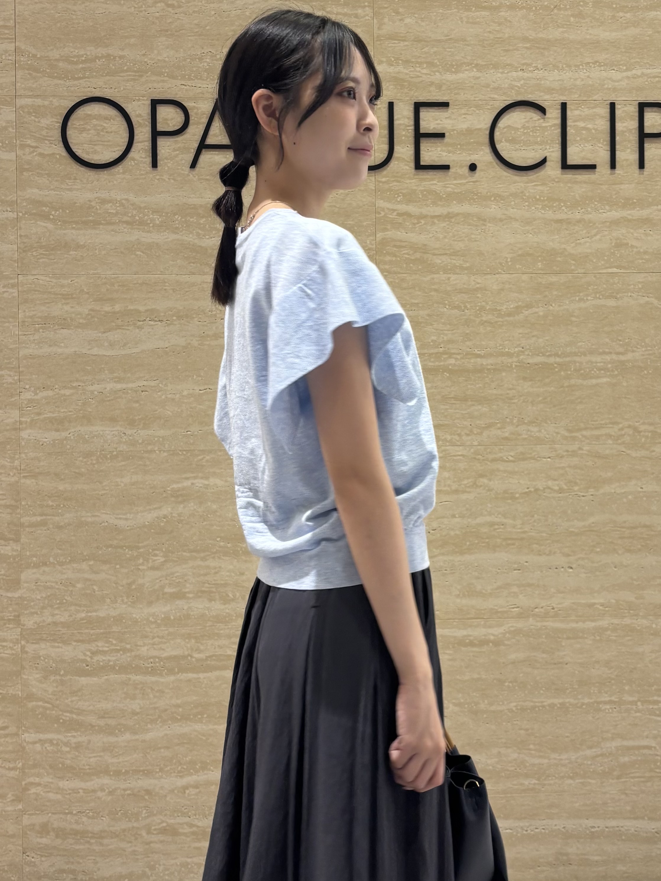 Ririkaさんの「OPAQUE.CLIP｜『STORY Web7月掲載』ドライタッチラメニット《UV／洗える／6col》」を使ったコーディネート