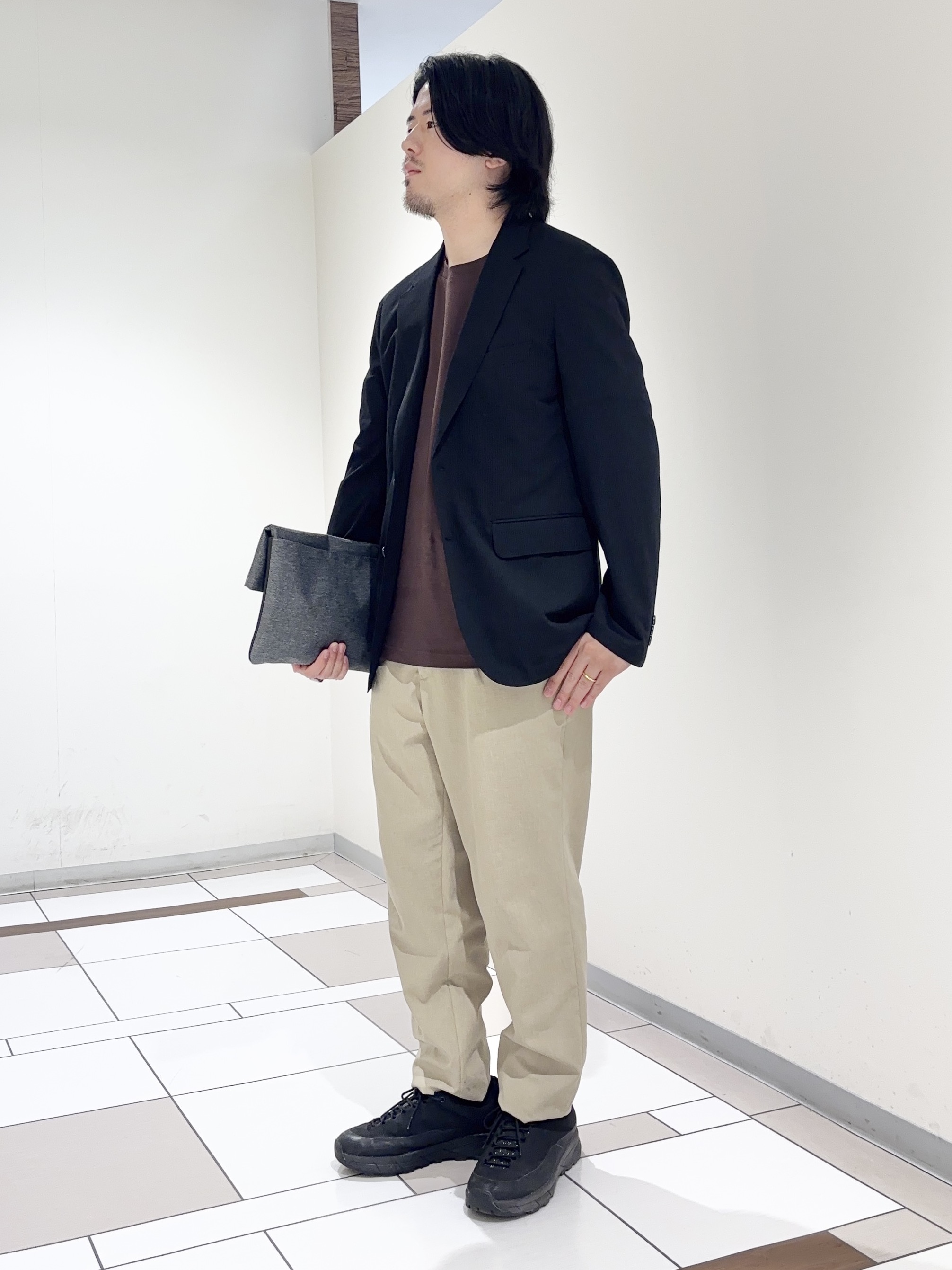及川さんの「TAKEO KIKUCHI｜【Begin5月号掲載/通気性】トリコットサッカー ジャケット」を使ったコーディネート