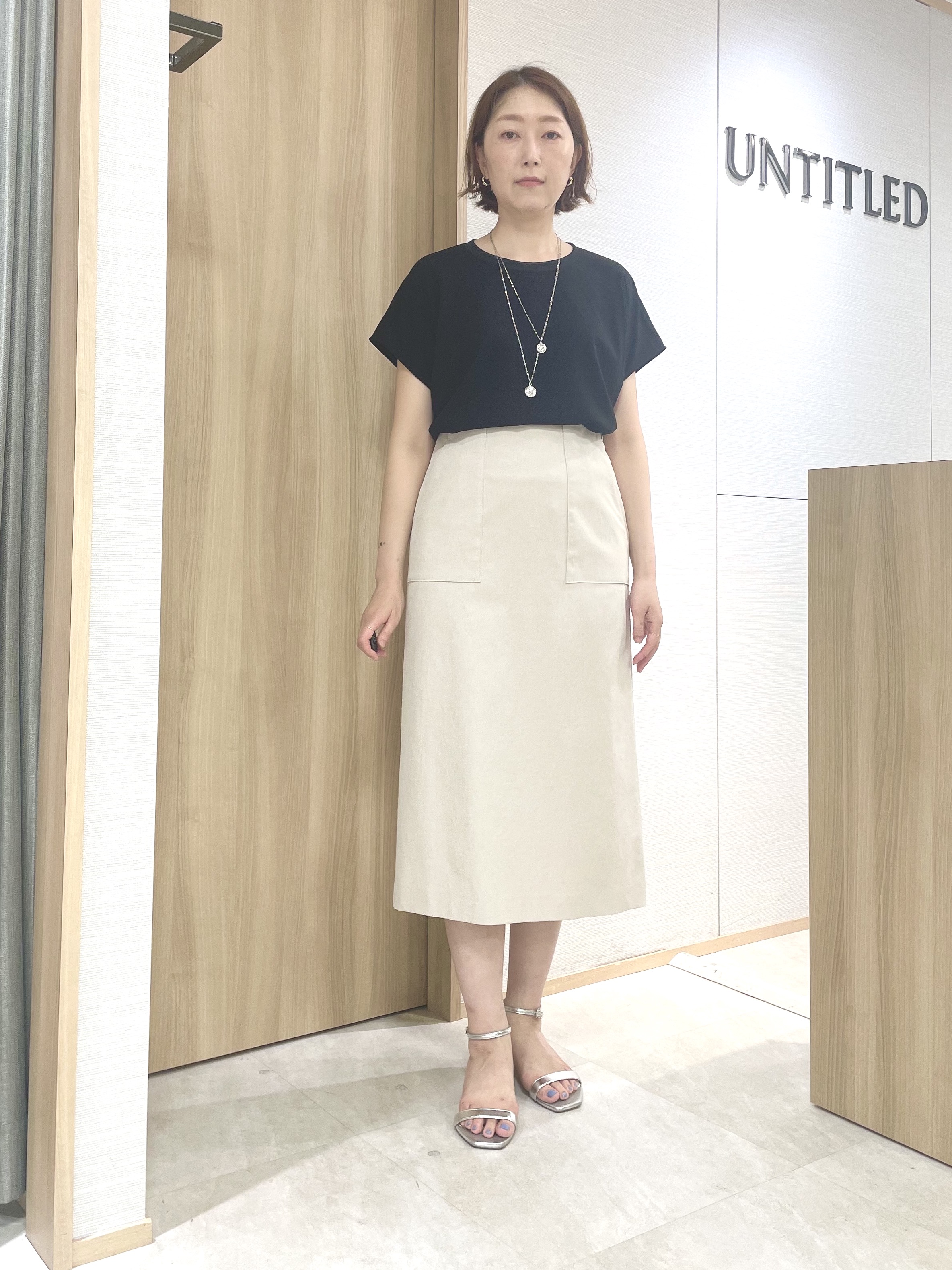 aliceさんの「UNTITLED｜【重ね着でおしゃれ見え】裾シアードッキングプルオーバー」を使ったコーディネート