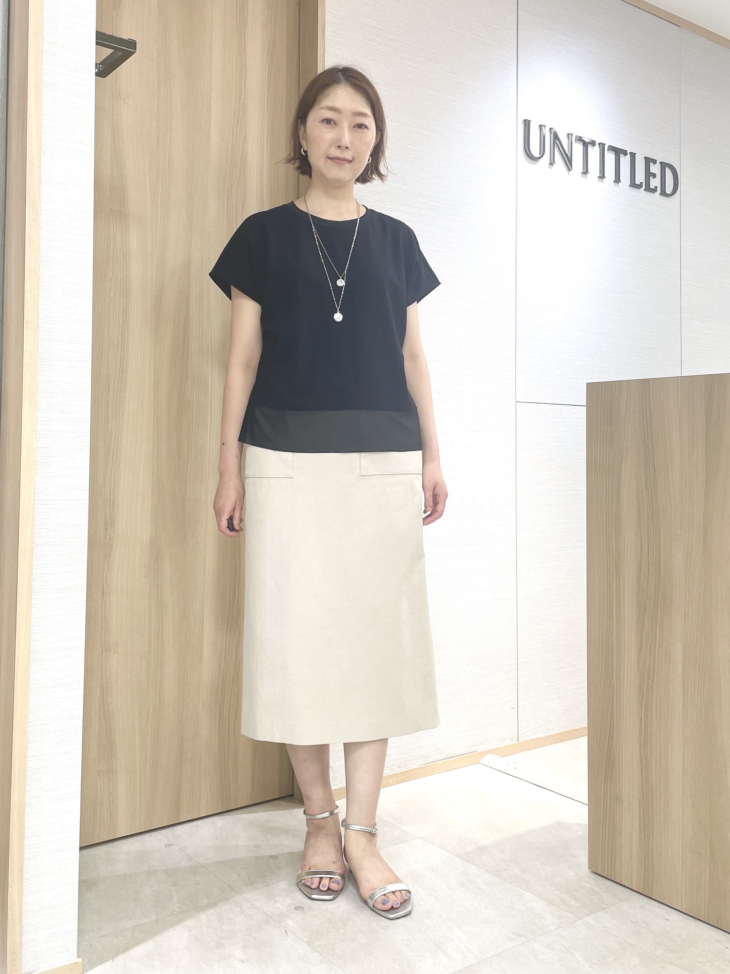 aliceさんの「UNTITLED｜【重ね着でおしゃれ見え】裾シアードッキングプルオーバー」を使ったコーディネート