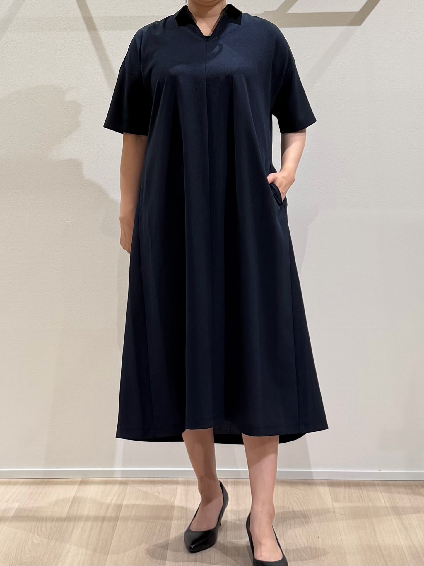 TOMOMIさんの「UNTITLED｜【初秋も活躍/UVカット/接触冷感】エアリークールワンピース」を使ったコーディネート