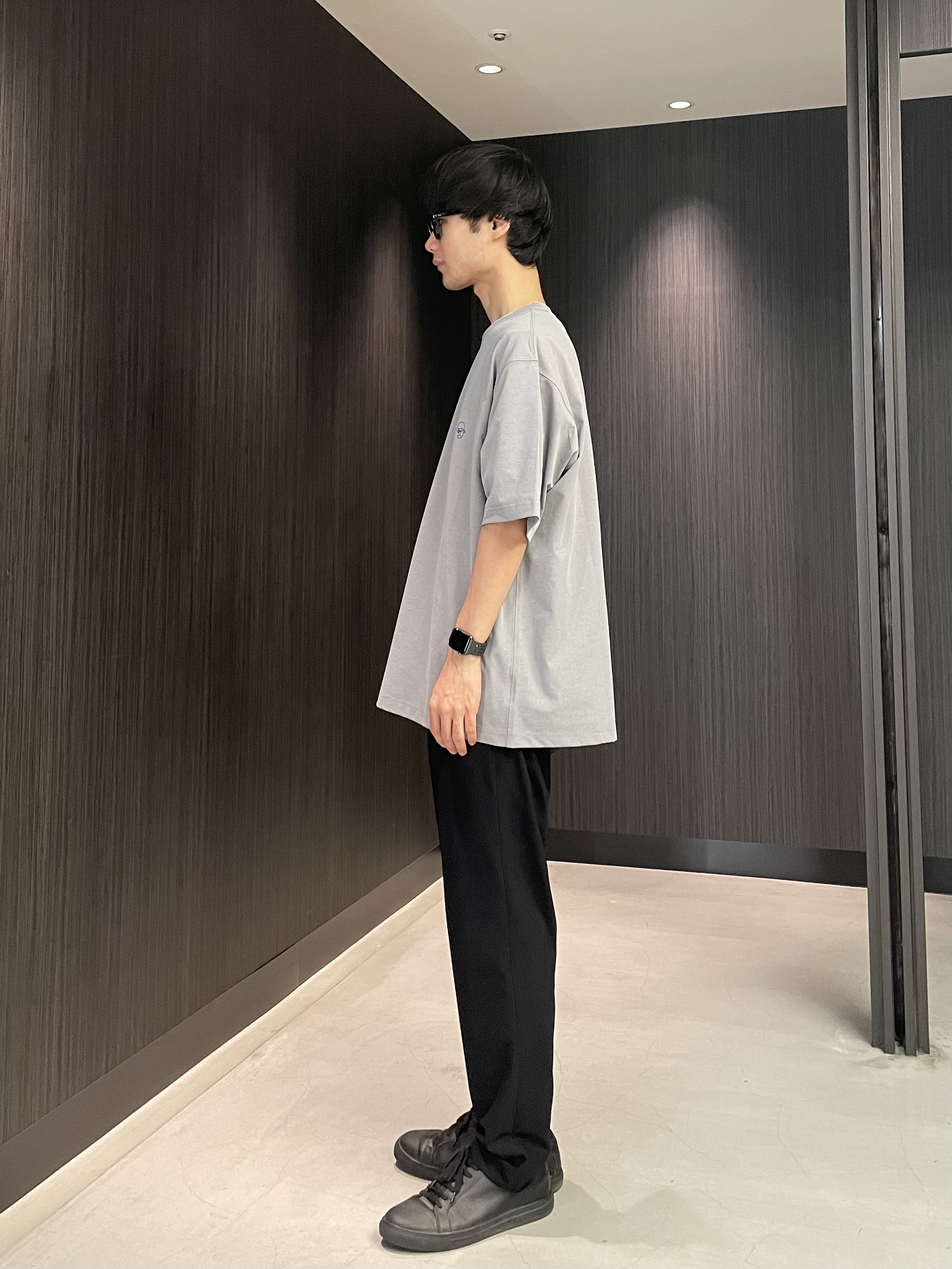 Okdさんの「TAKEO KIKUCHI｜【汗染み軽減/接触冷感】フェイクレイヤード ワンポイント刺繍Ｔシャツ」を使ったコーディネート