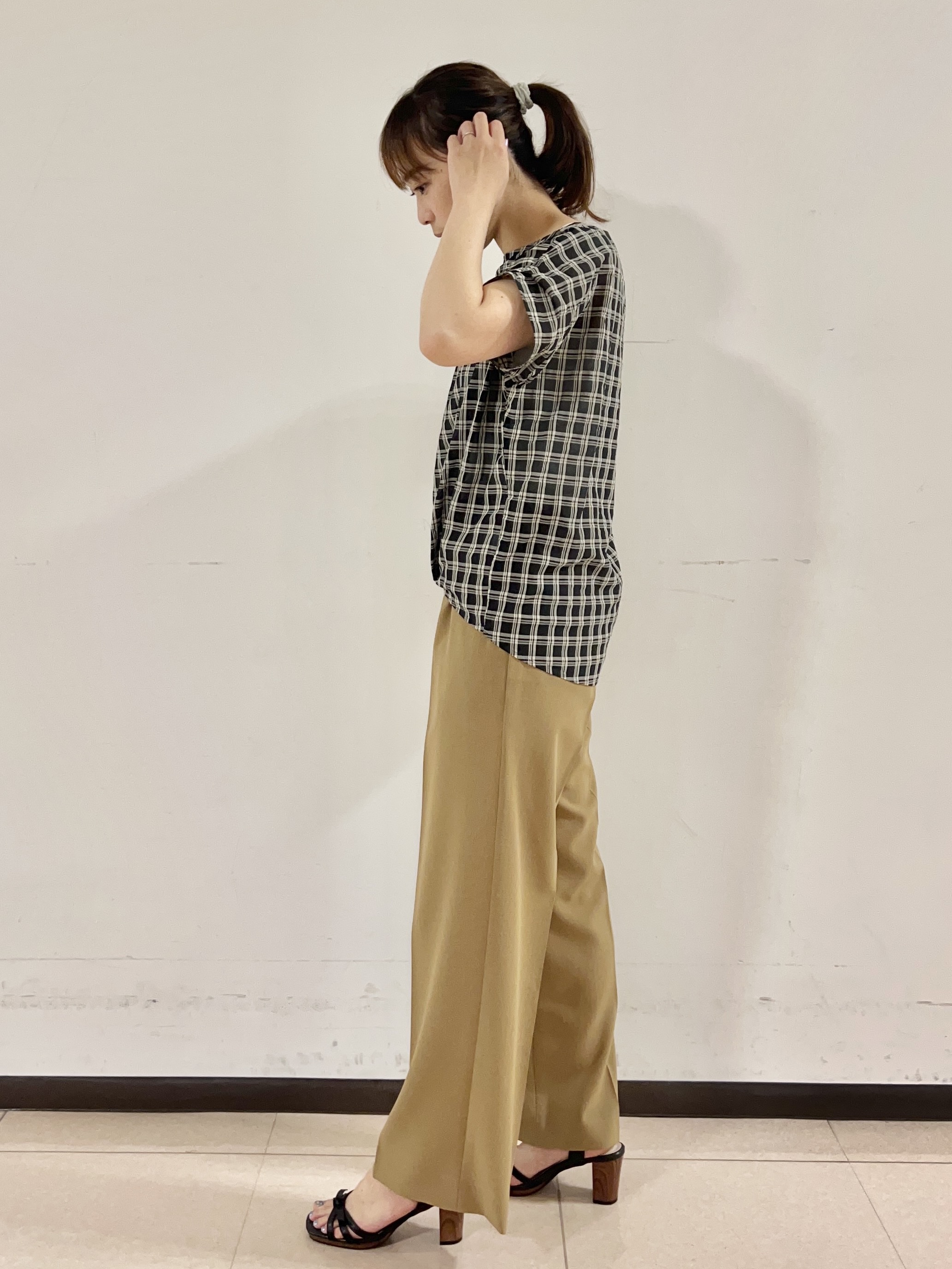 りおさんの「UNTITLED｜【秋めきシャツ/体型カバー】シアーチェックブラウス」を使ったコーディネート