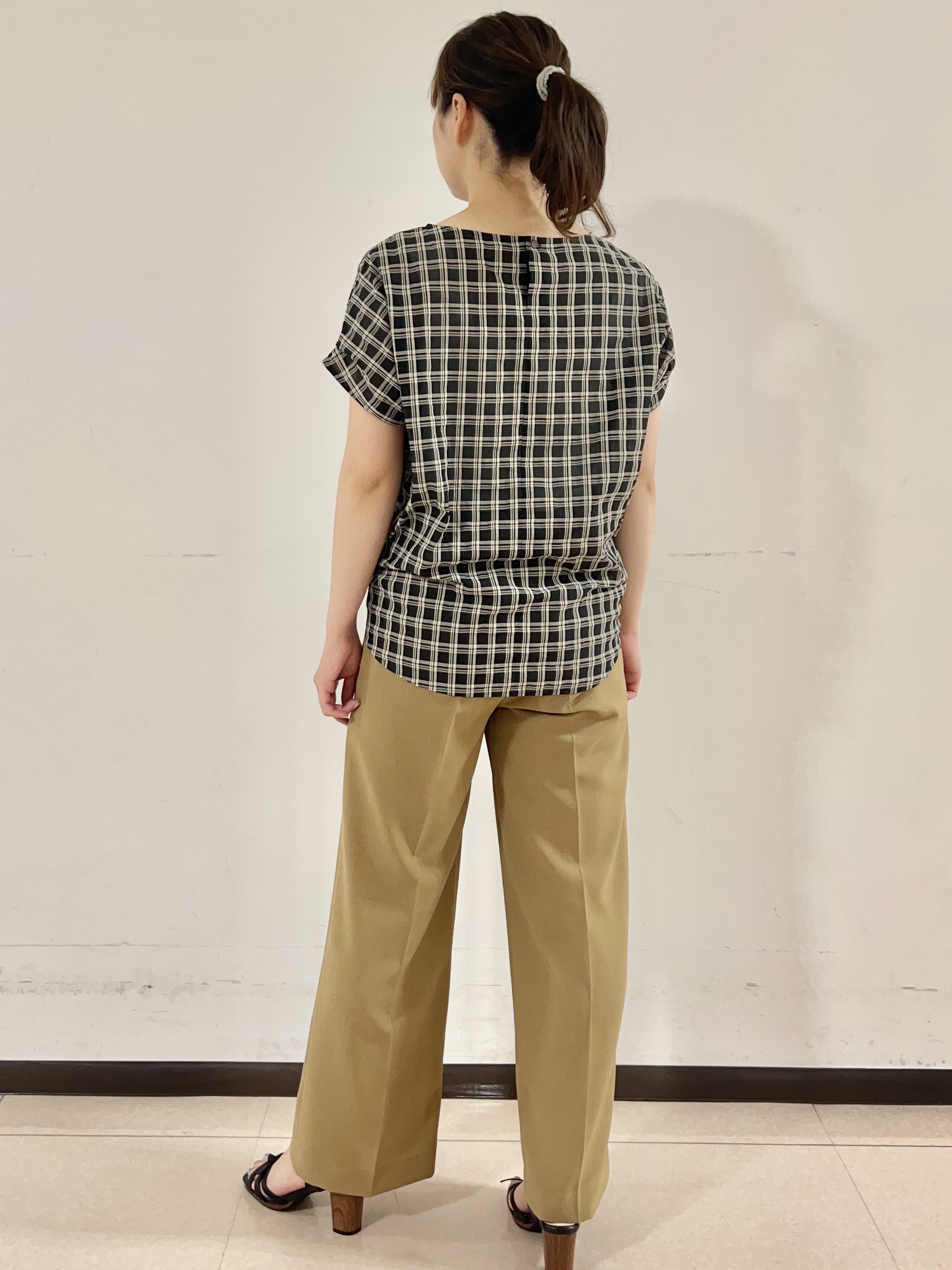 りおさんの「UNTITLED｜【秋めきシャツ/体型カバー】シアーチェックブラウス」を使ったコーディネート