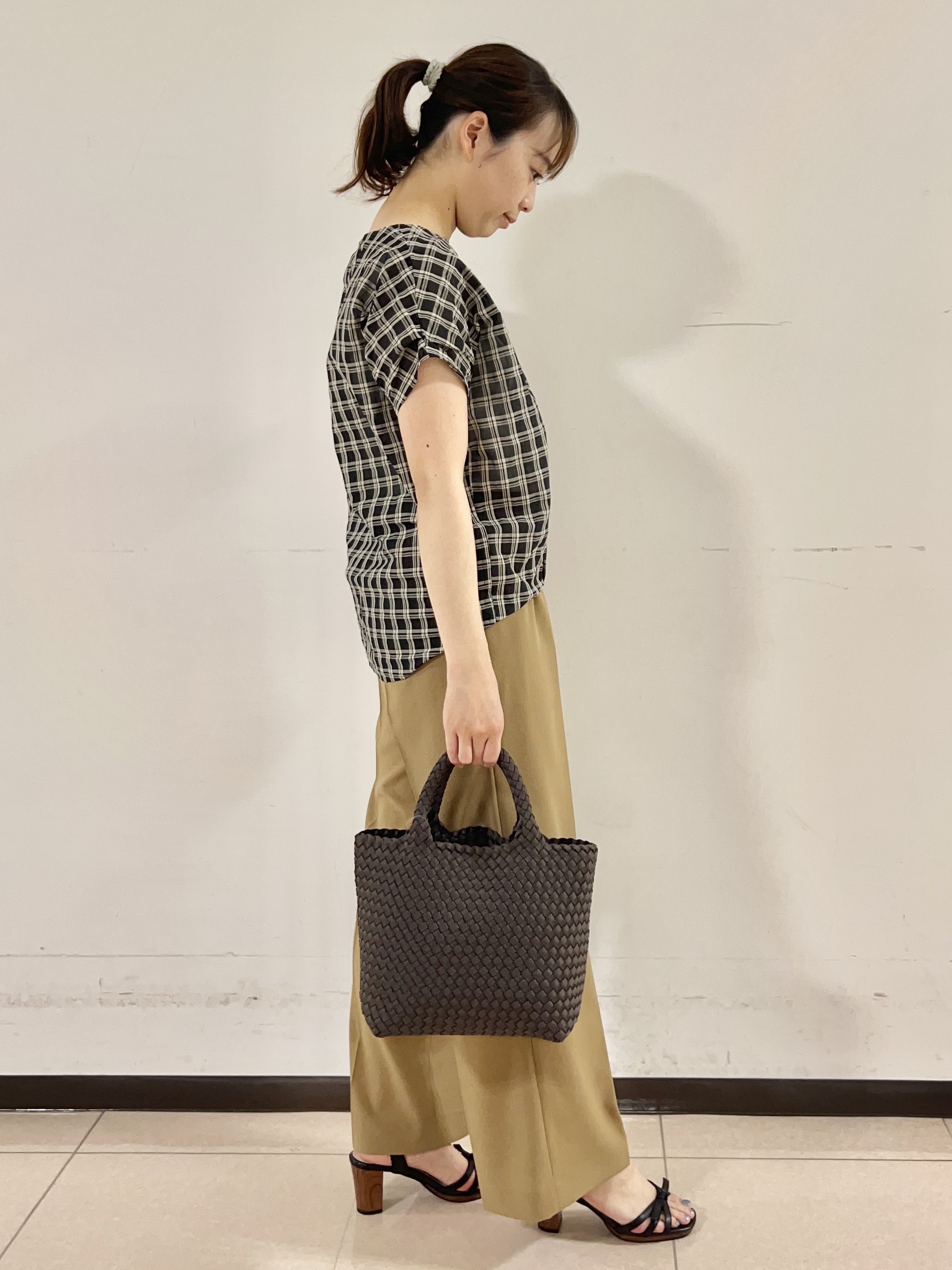 りおさんの「UNTITLED｜【秋めきシャツ/体型カバー】シアーチェックブラウス」を使ったコーディネート
